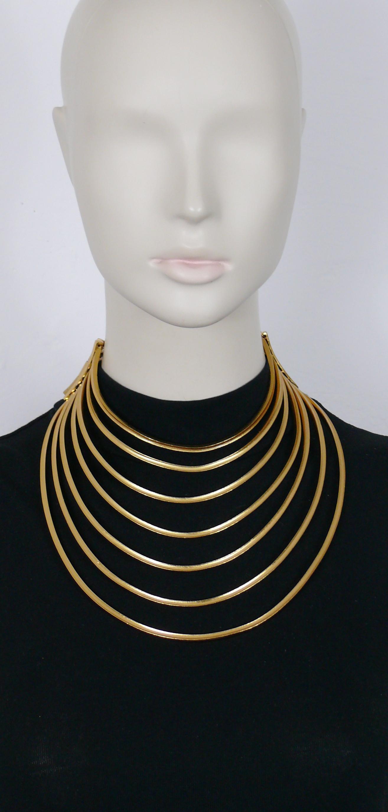 Christian Dior Boutique Vintage Gold Toned Multi Strand Choker and Earring Set  In Good Condition For Sale In Nice, FR