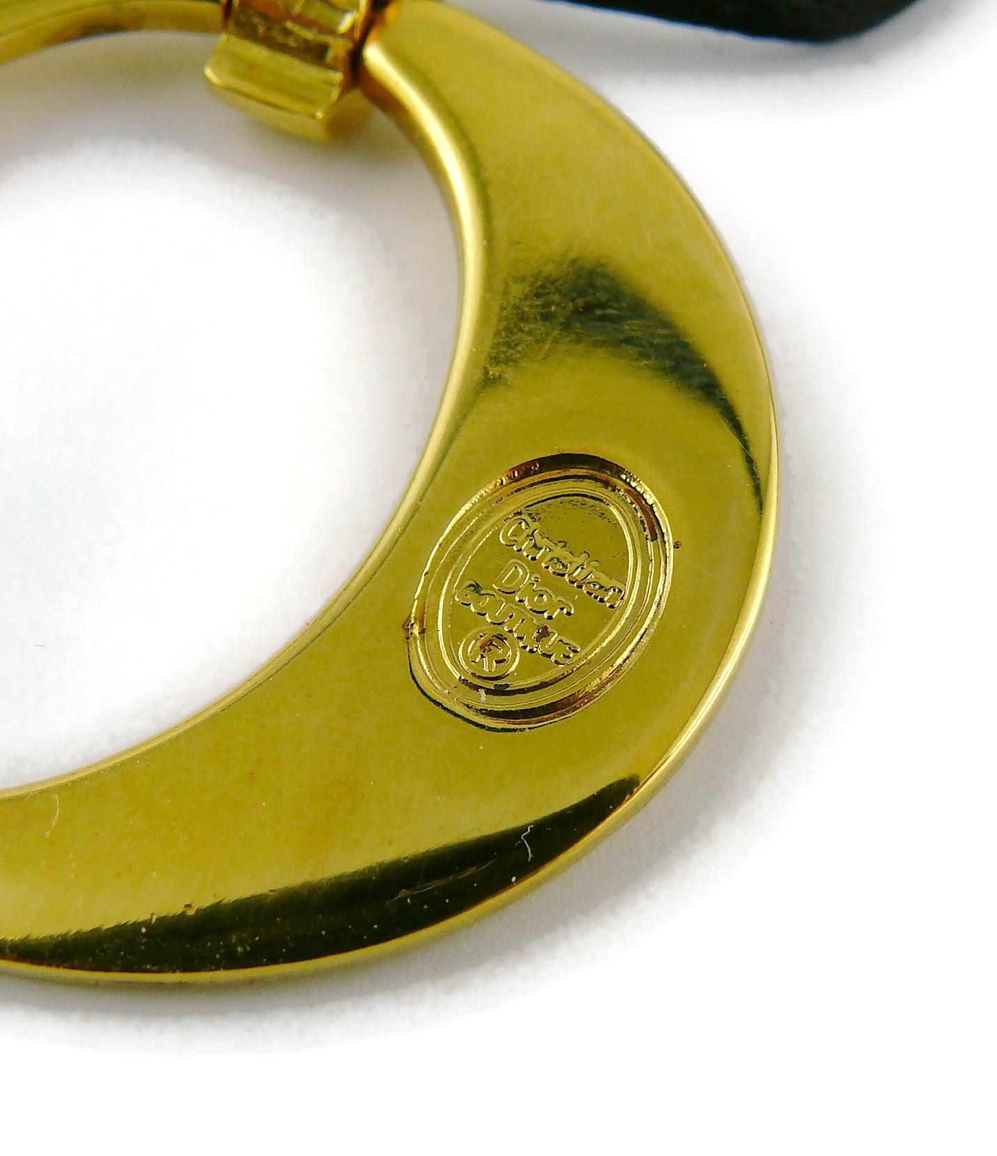 Christian Dior Boutique Vintage Gold Toned Signature O Pendant Necklace 11