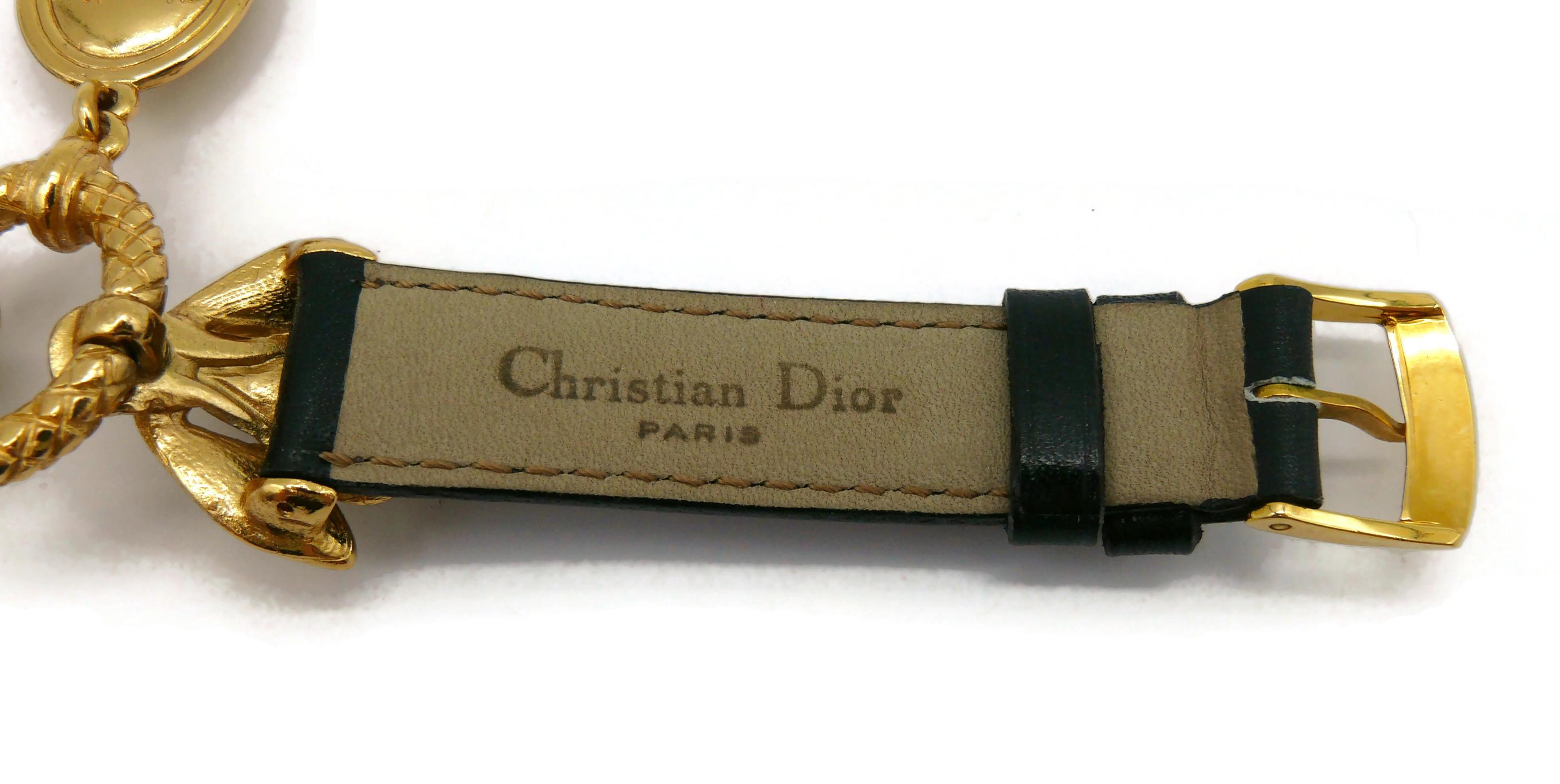 CHRISTIAN DIOR Boutique Bracelet vintage en cuir d'abeille orné de bijoux en vente 9