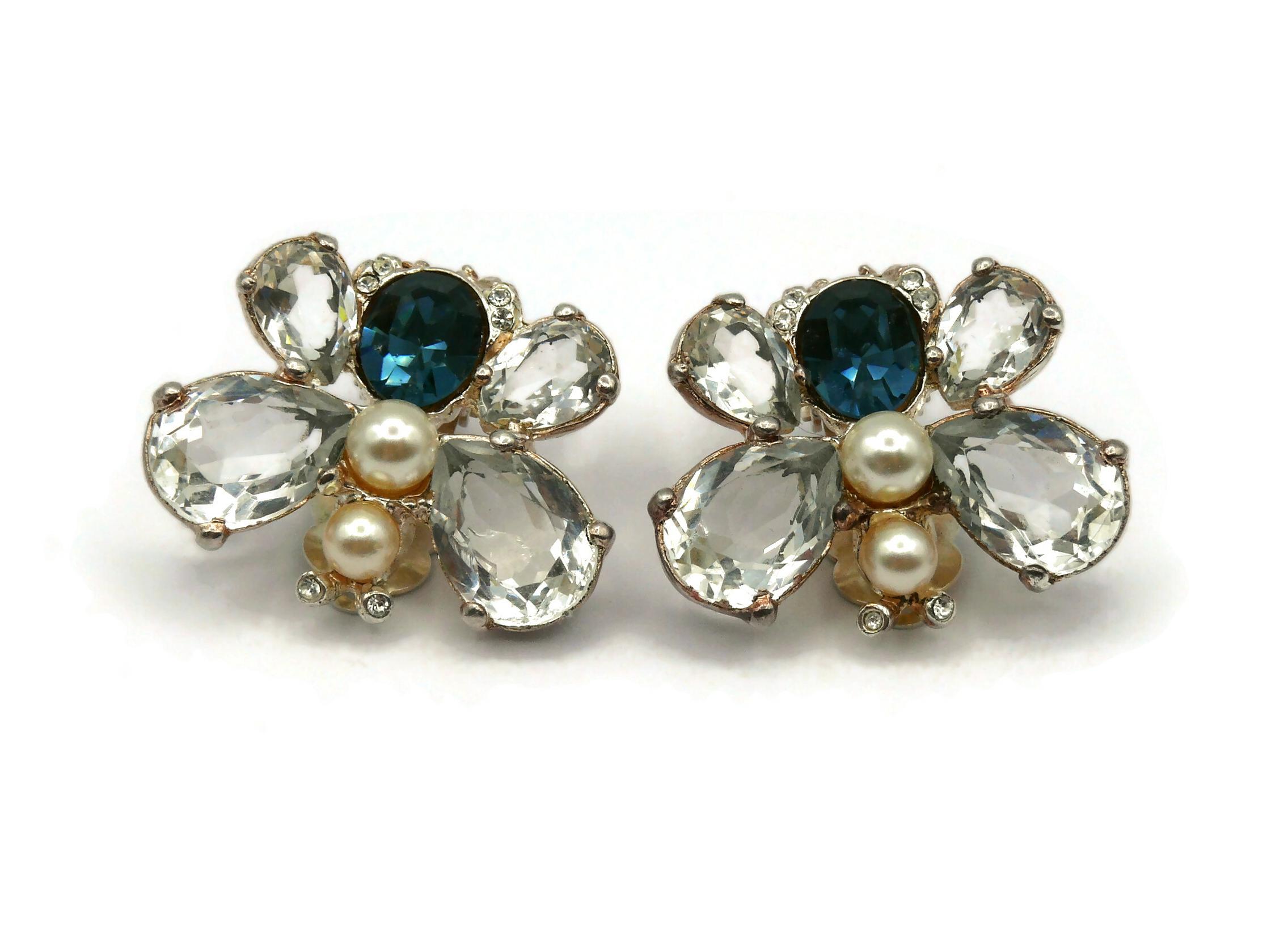 CHRISTIAN DIOR Boutique Vintage Jewelled Butterfly Clip-On Earrings In Good Condition For Sale In Nice, FR