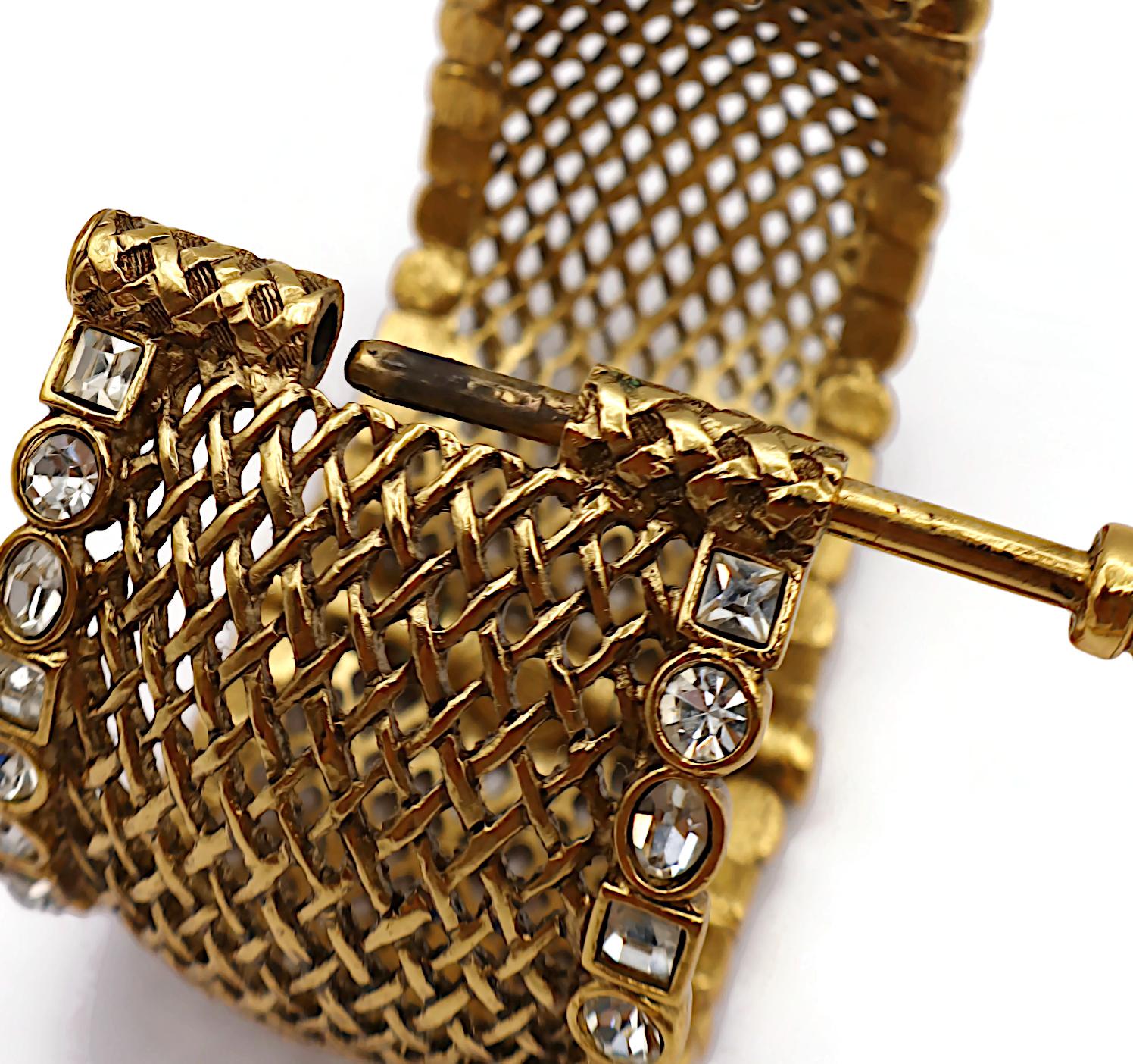 CHRISTIAN DIOR Boutique Bracciale Jewell d'epoca in tonalità oro a reticolo in vendita 7