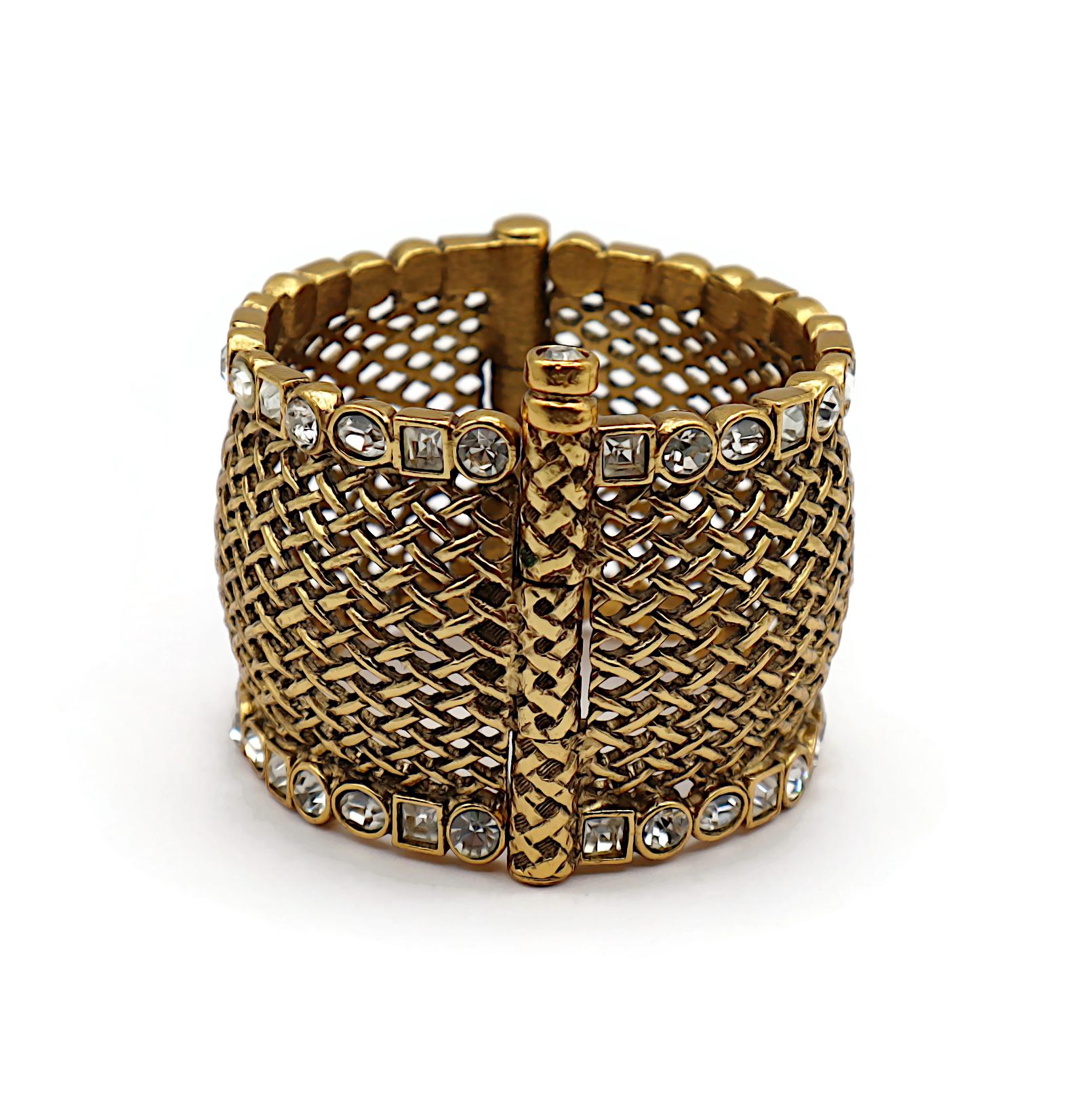 CHRISTIAN DIOR Boutique Bracciale Jewell d'epoca in tonalità oro a reticolo in vendita 2