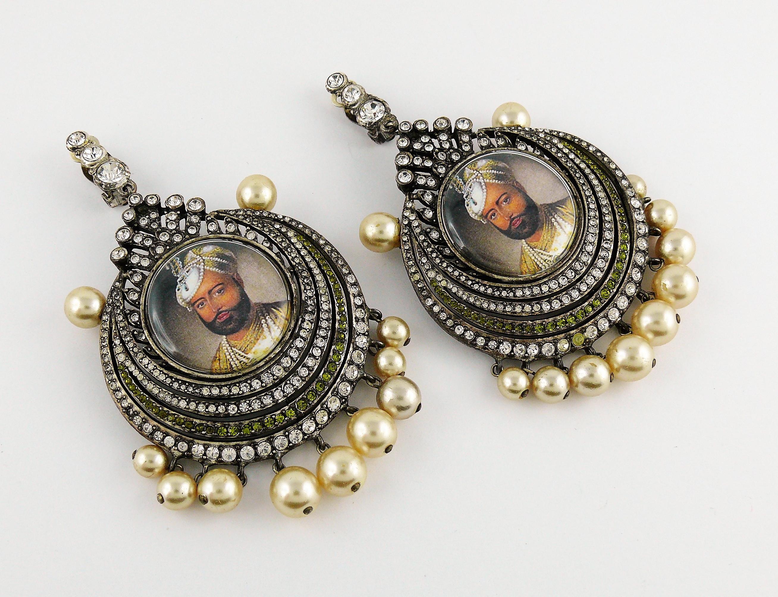 Christian Dior Boutique Vintage Mughal Maharaja Dangling Earrings In Good Condition In Nice, FR