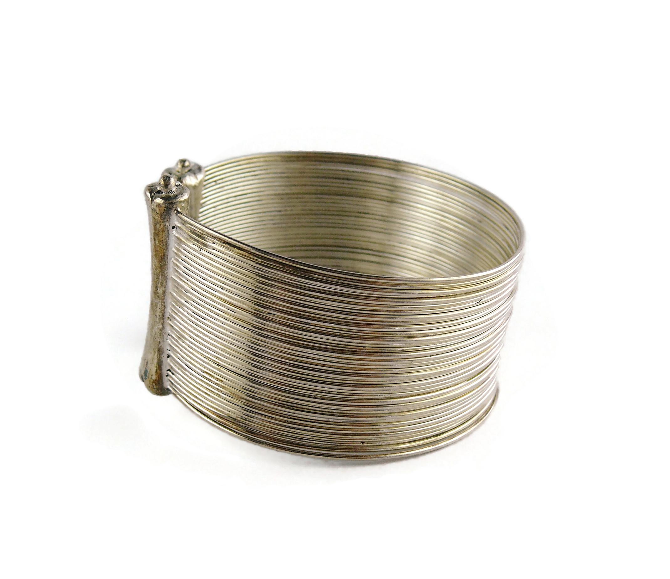 Women's Christian Dior Boutique Vintage Silver Toned Wire Cuff Bracelet For Sale