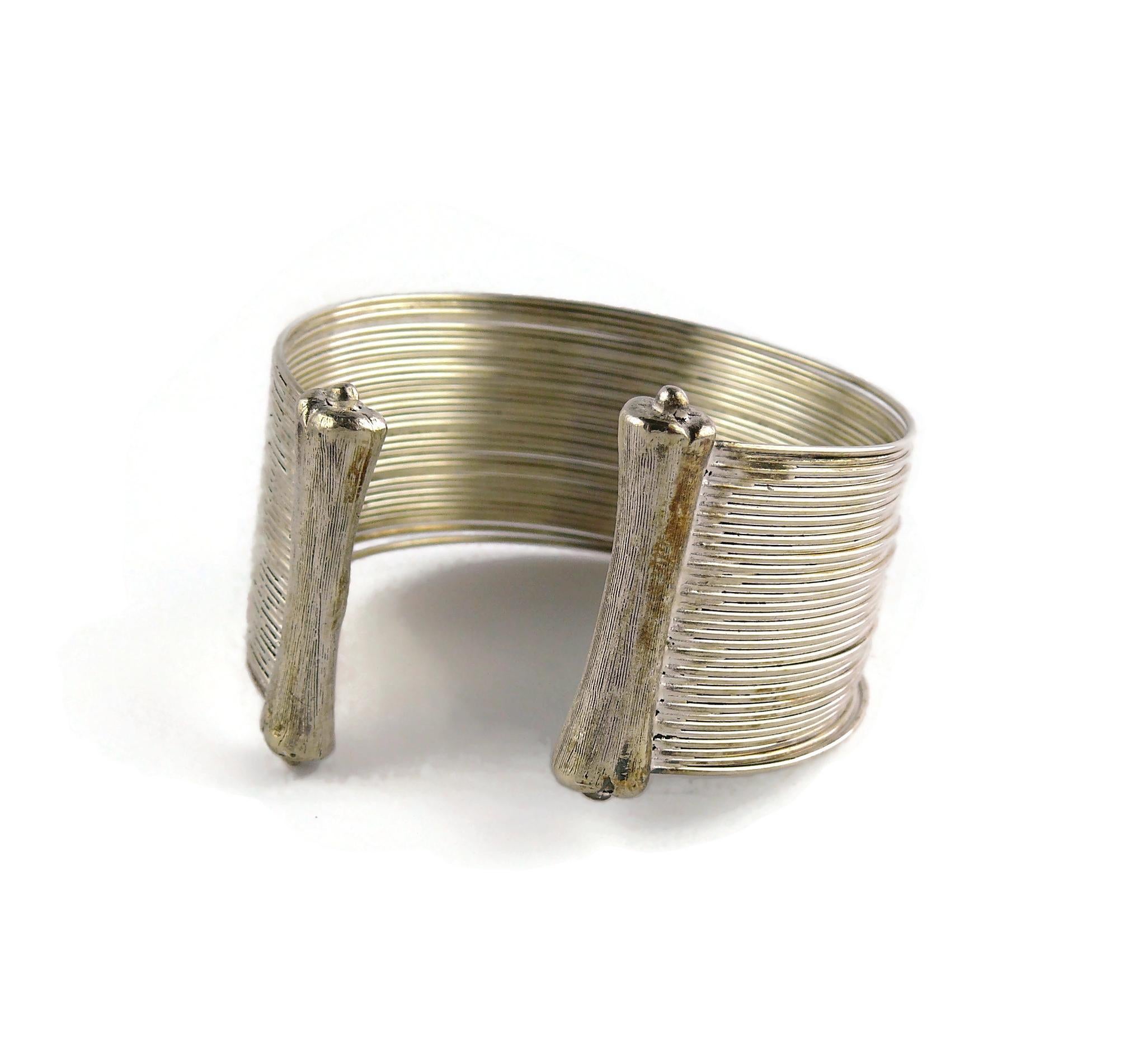 Christian Dior Boutique Vintage Silver Toned Wire Cuff Bracelet For Sale 2