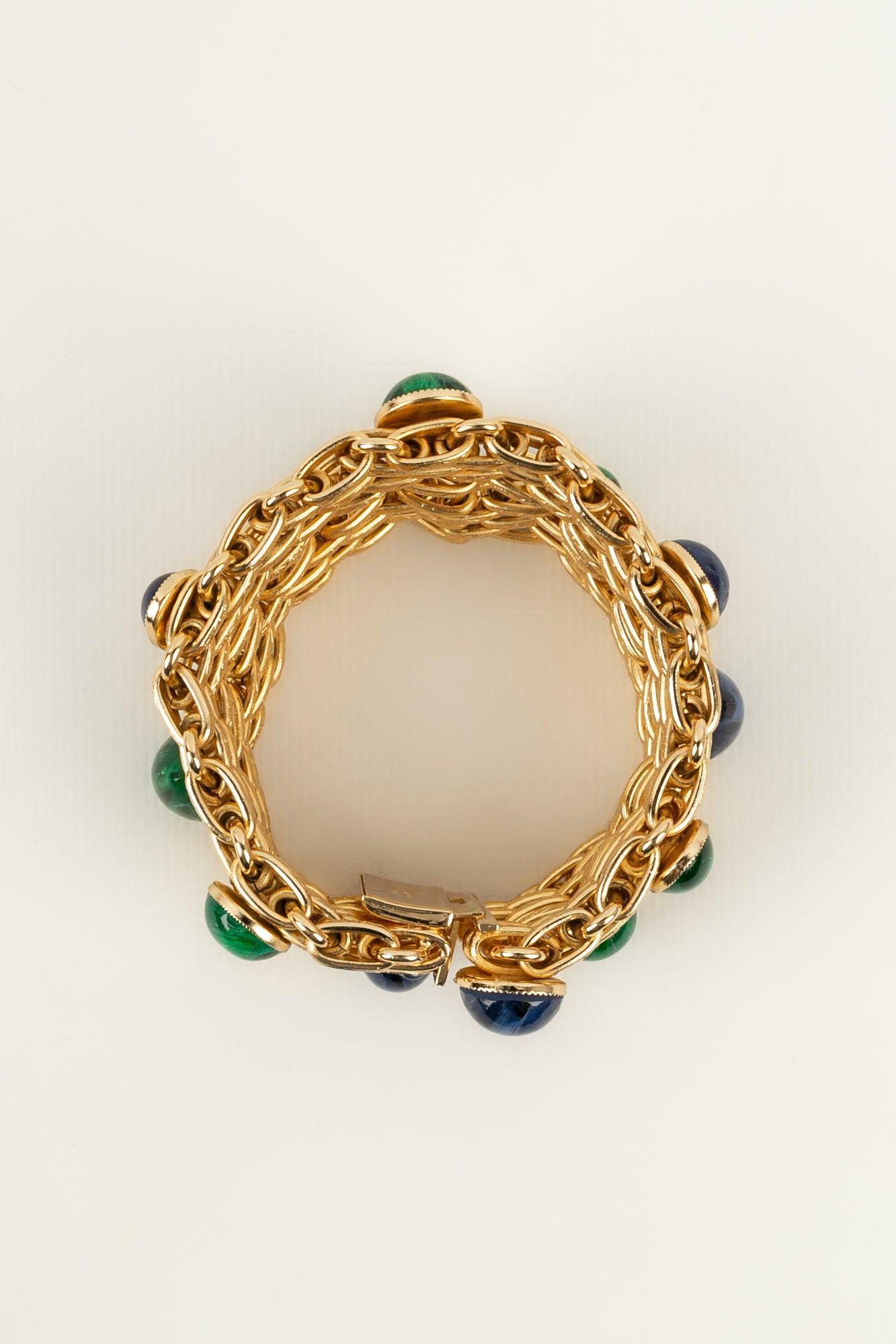 Christian Dior-Armband aus goldenem Metall mit Cabochons aus Glaspalette im Zustand „Hervorragend“ im Angebot in SAINT-OUEN-SUR-SEINE, FR