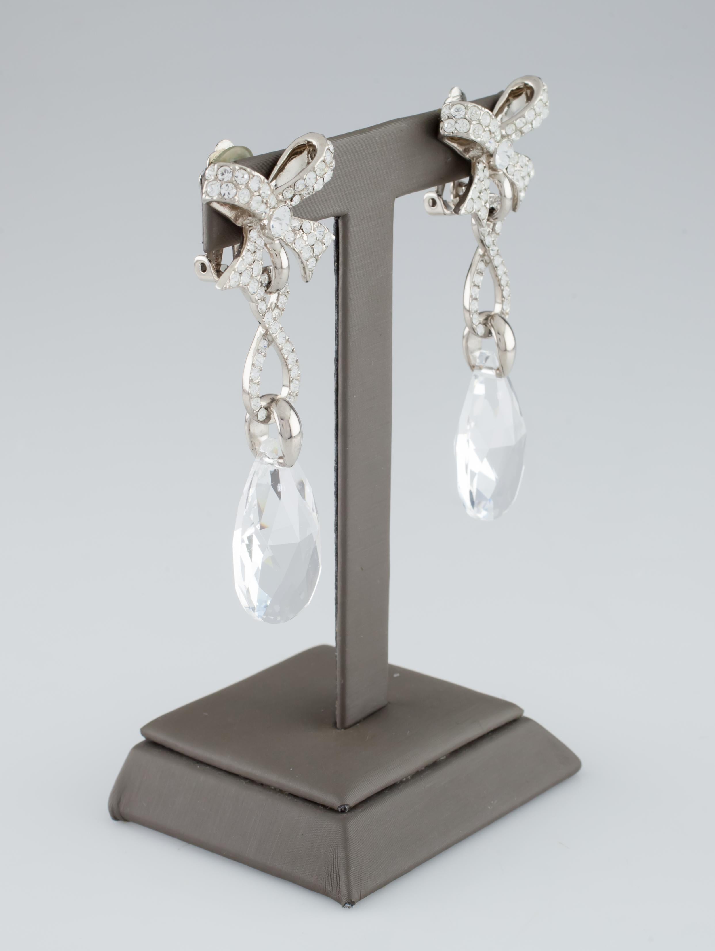 Briolette Cut Christian Dior Briolette Crystal Clip-On Bow Costume Dangle Earrings For Sale