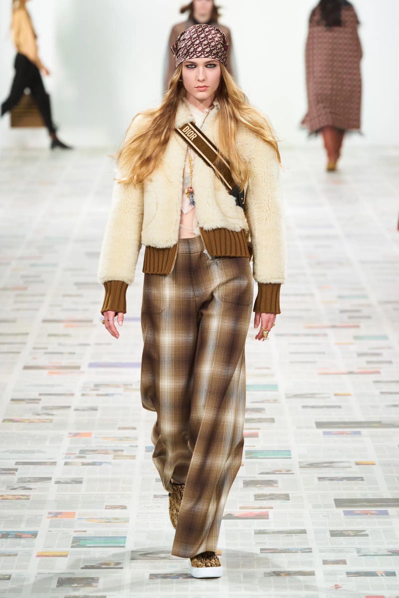 CHRISTIAN DIOR brown beige wool 2020 PLAID CHECK WIDE LEG Pants 36 XS 2