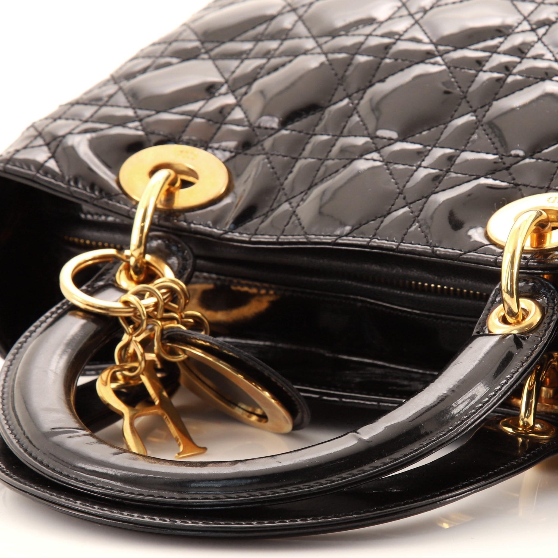 Christian Dior Braune Cannage Lady Dior Tasche aus gestepptem Lackleder Medium im Zustand „Gut“ in Irvine, CA