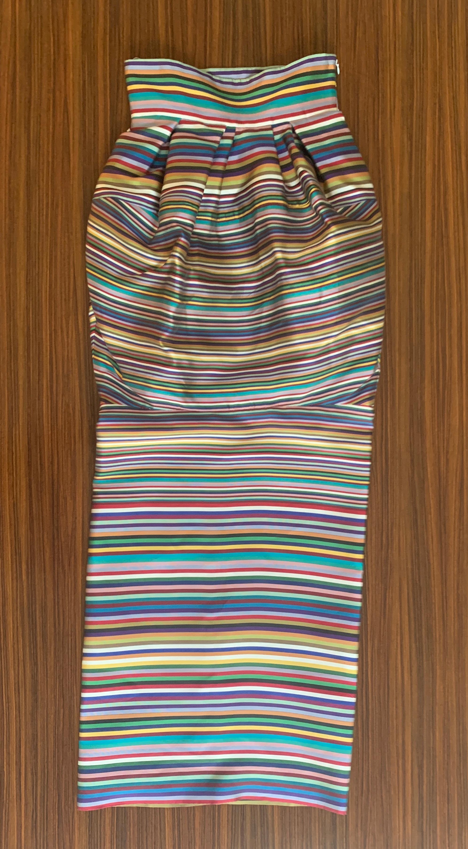Christian Dior - Jupe longue à rayures en soie multicolore avec bulle, état neuf Pour femmes en vente