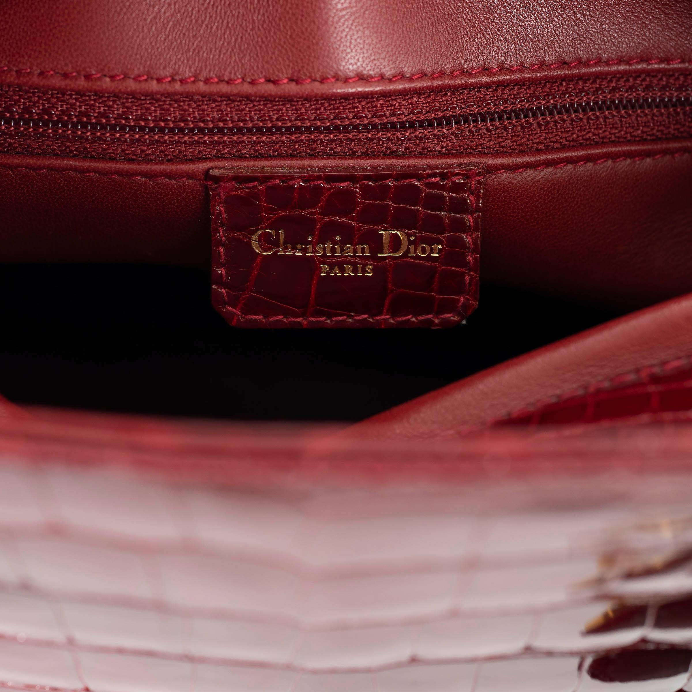CHRISTIAN DIOR bordeaux CROCODILE LADY DIOR MEDIUM Fourre-tout en vente 2
