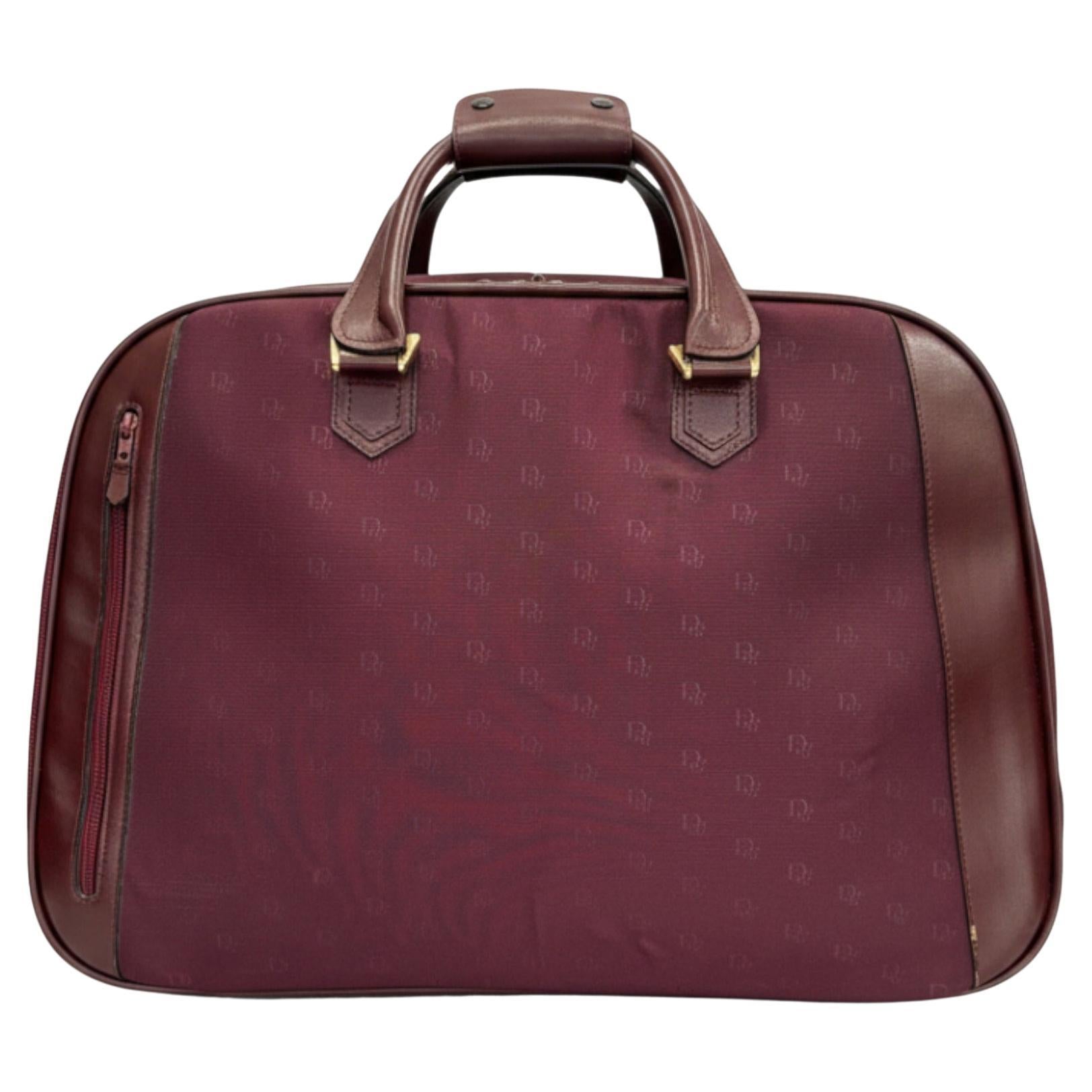 Christian Dior Koffer mit Monogrammen und Leder in Burgunderrot im Angebot