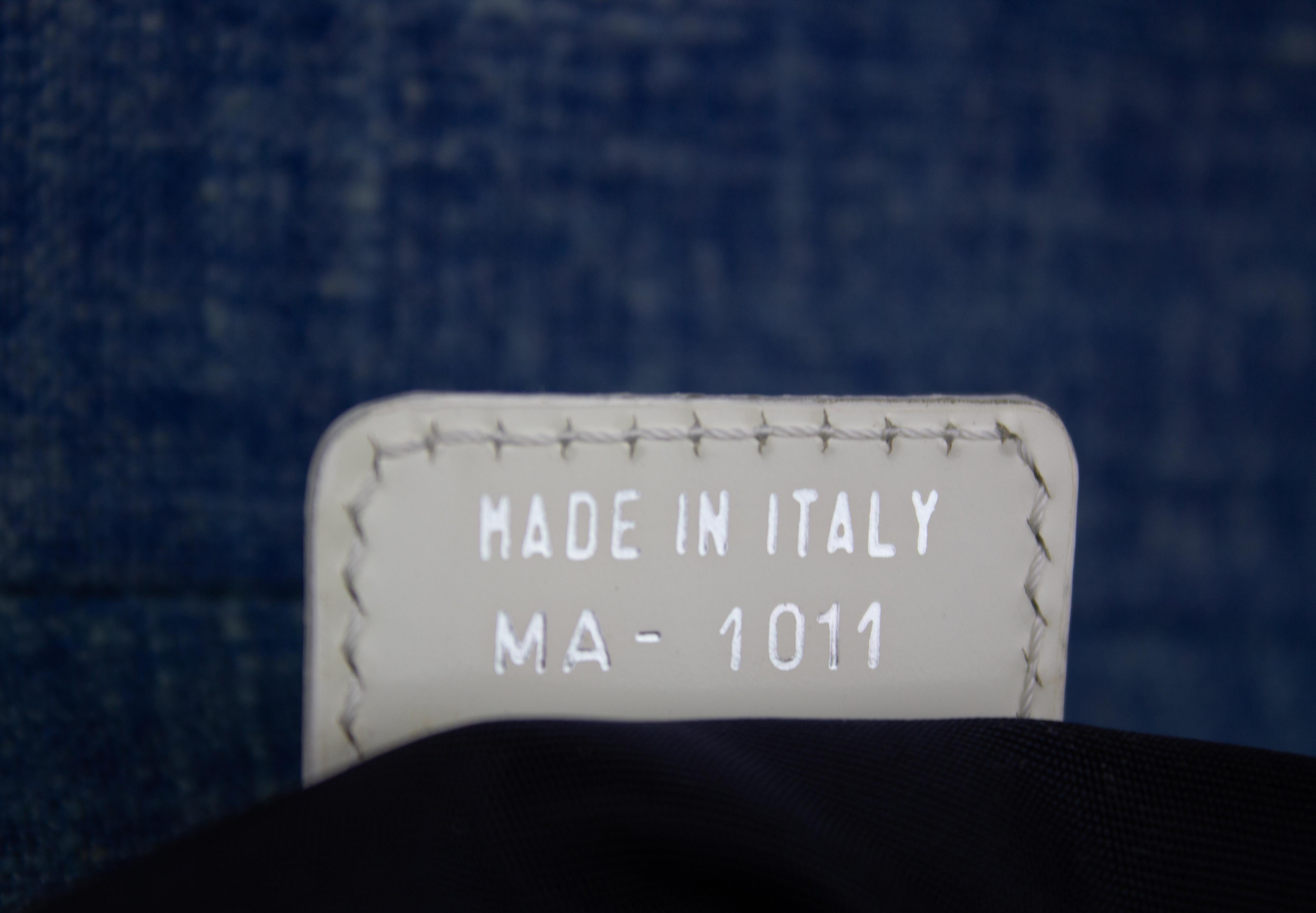 Christian Dior - Sac à main brodé de papillons et de Swarovski en vente 8