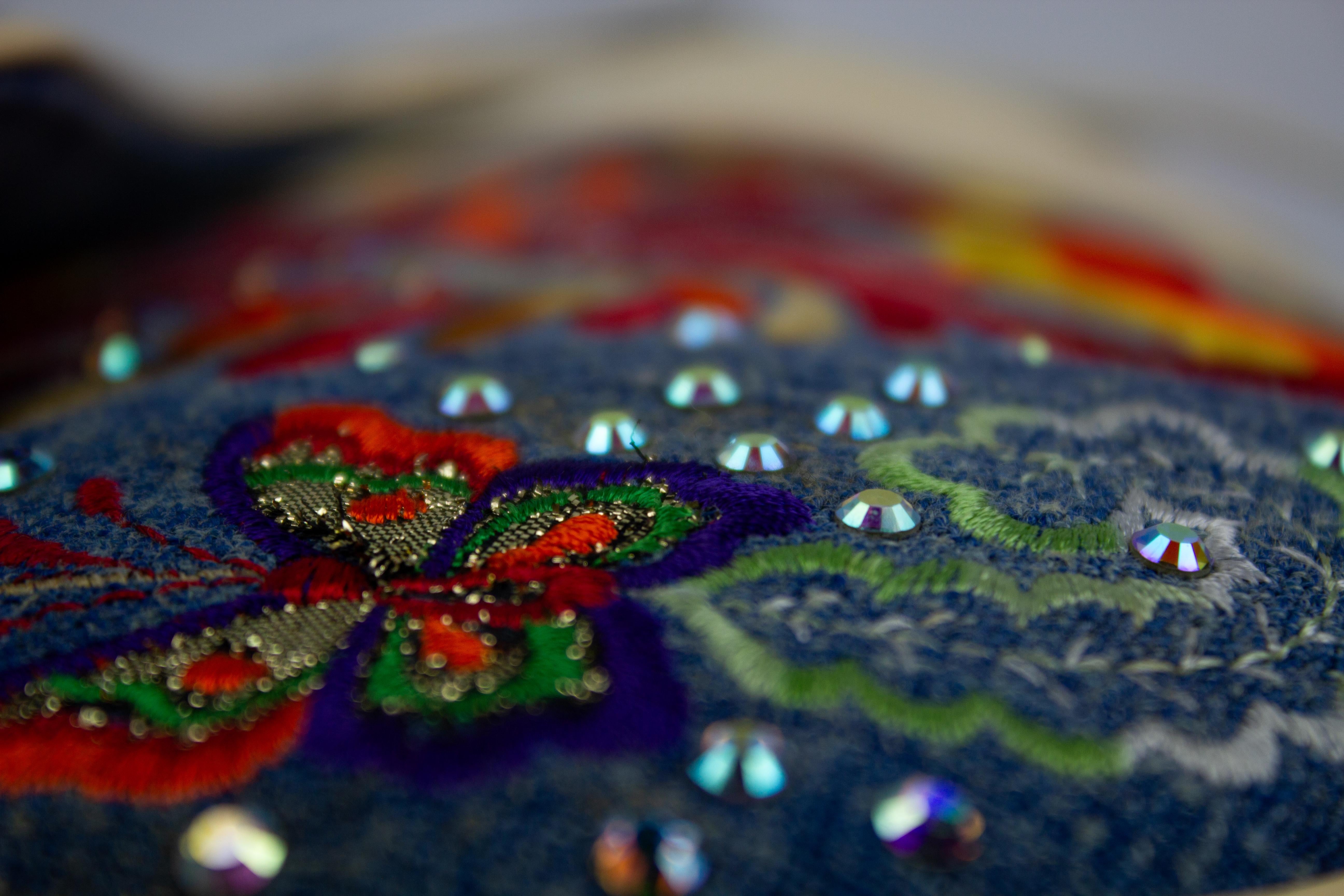 Christian Dior - Sac à main brodé de papillons et de Swarovski en vente 2