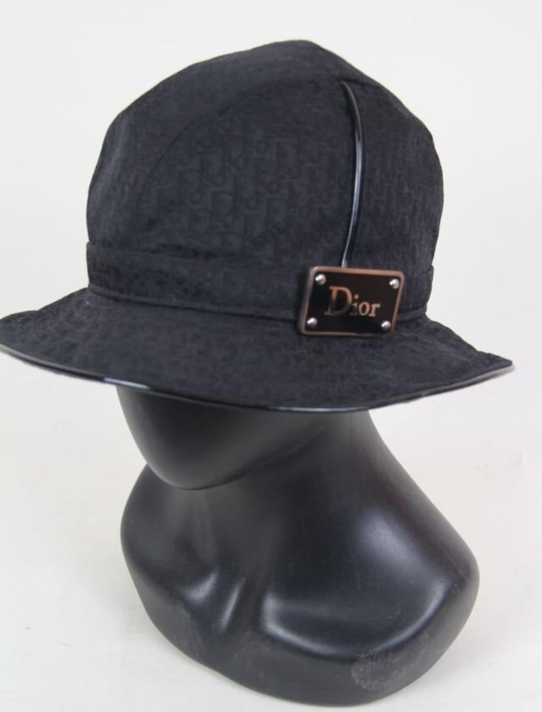 Christian Dior by Galliano Diorissimo Logo Bucket Hat 2004 SZ 56  In Excellent Condition For Sale In Алматинский Почтамт, KZ