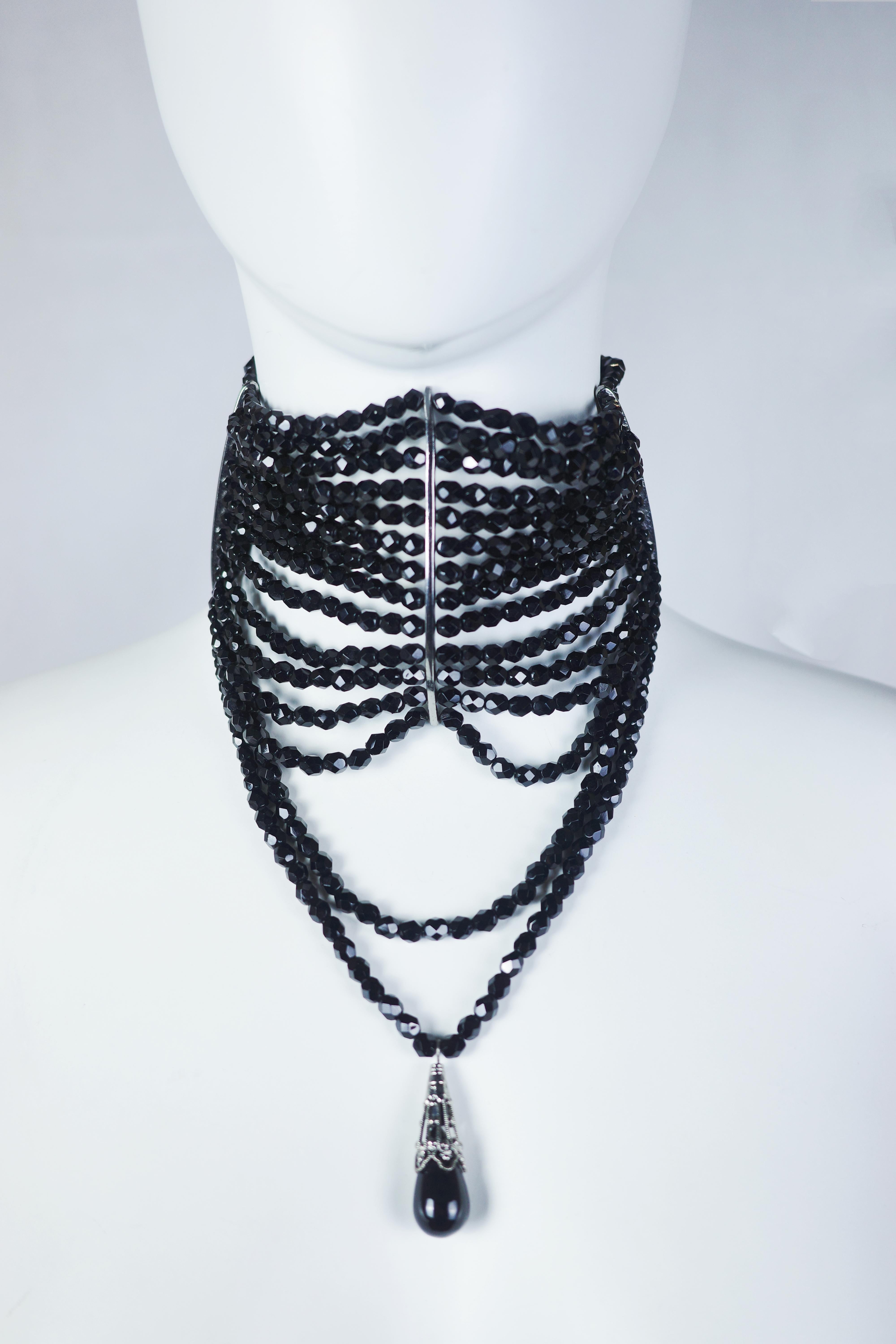 Donna Christian Dior By Galliano P/E 1999, girocollo nero a fili mutlti Masai in vendita