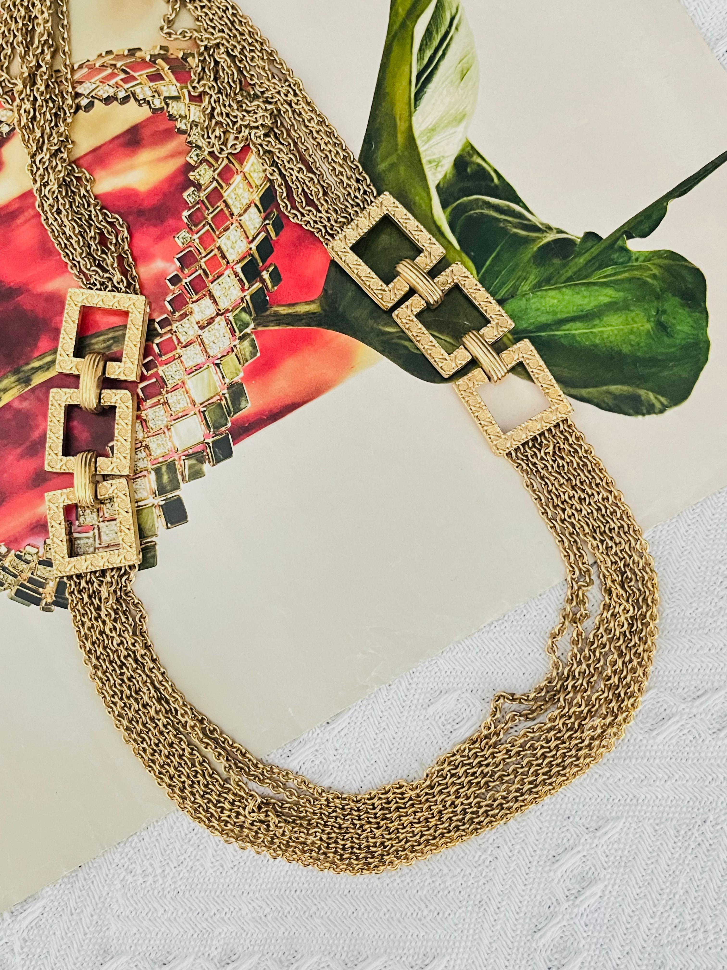 Christian Dior for Christian Dior 1990s 8 Strands Square Charm Link Necklace Belt In condizioni ottime in vendita a Wokingham, England