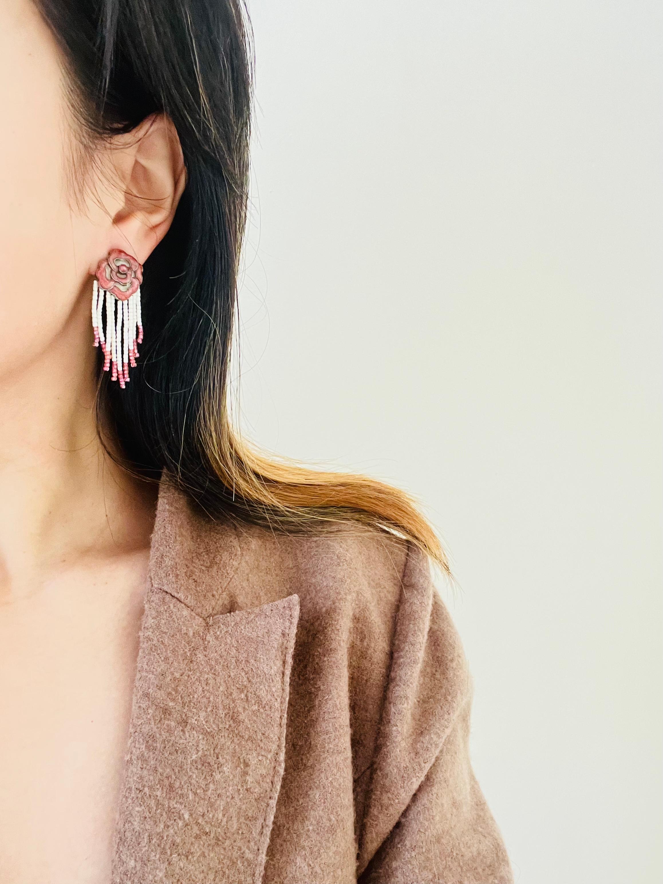 CHRISTIAN DIOR by John Galliano 1997 Burgundy Rose Micro Beads Tassel Earrings in vendita 3