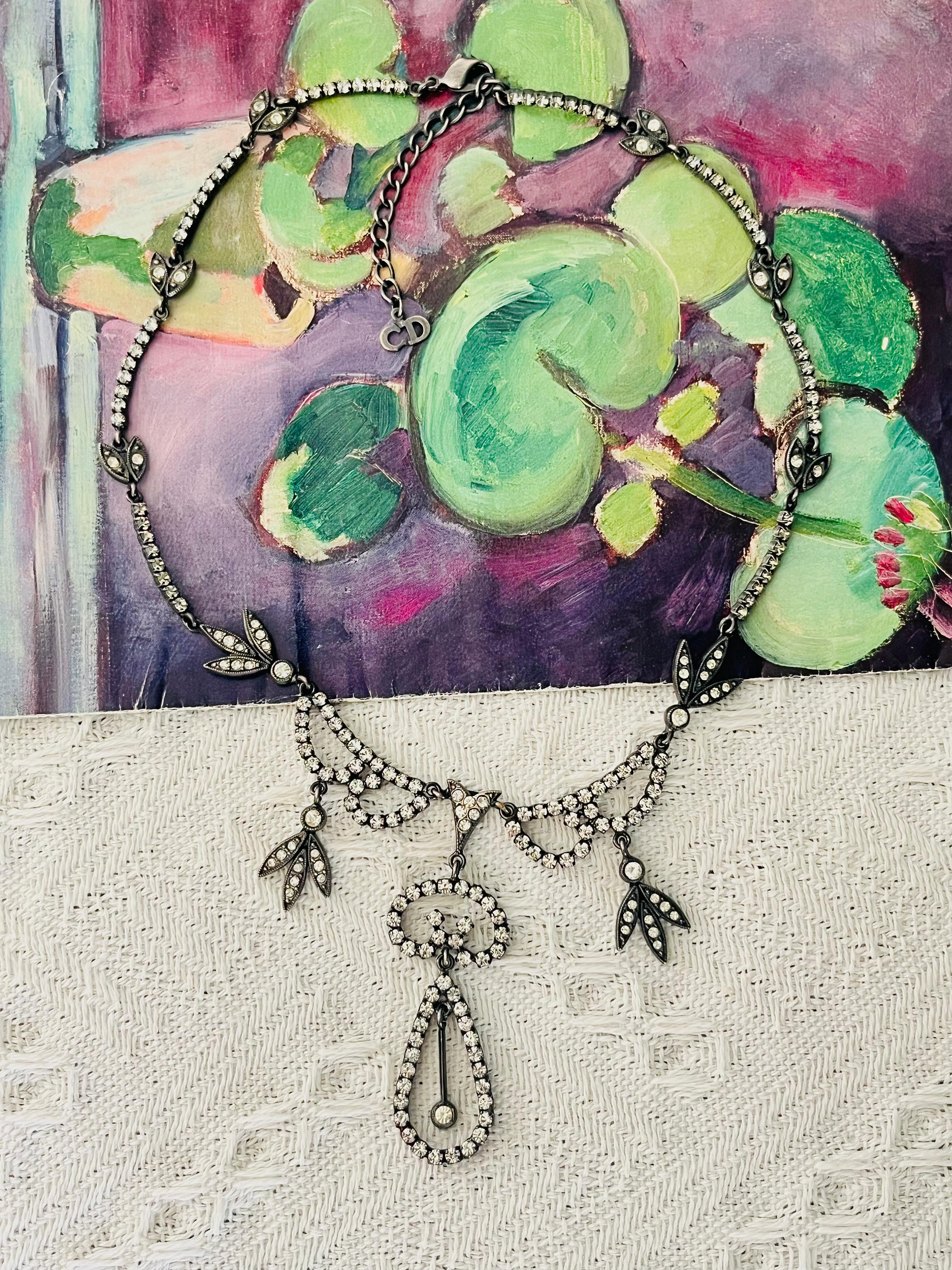 CHRISTIAN DIOR for John Galliano for Christian Dior 1997 Fall Sparkling Crystals Leaf Bib Necklace (Collier à plastron en forme de feuille avec cristaux étincelants) Unisexe en vente