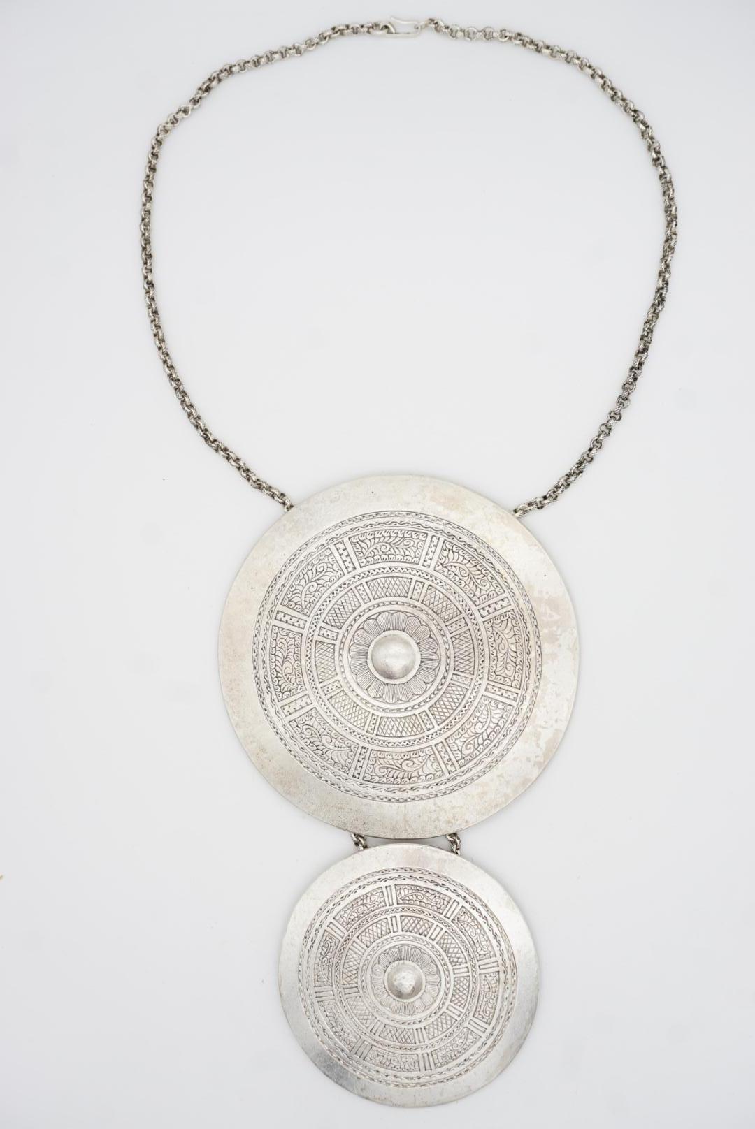 CHRISTIAN DIOR by John Galliano 1999 Aztec Exotic Double Badge Halskette Brosche im Angebot 9