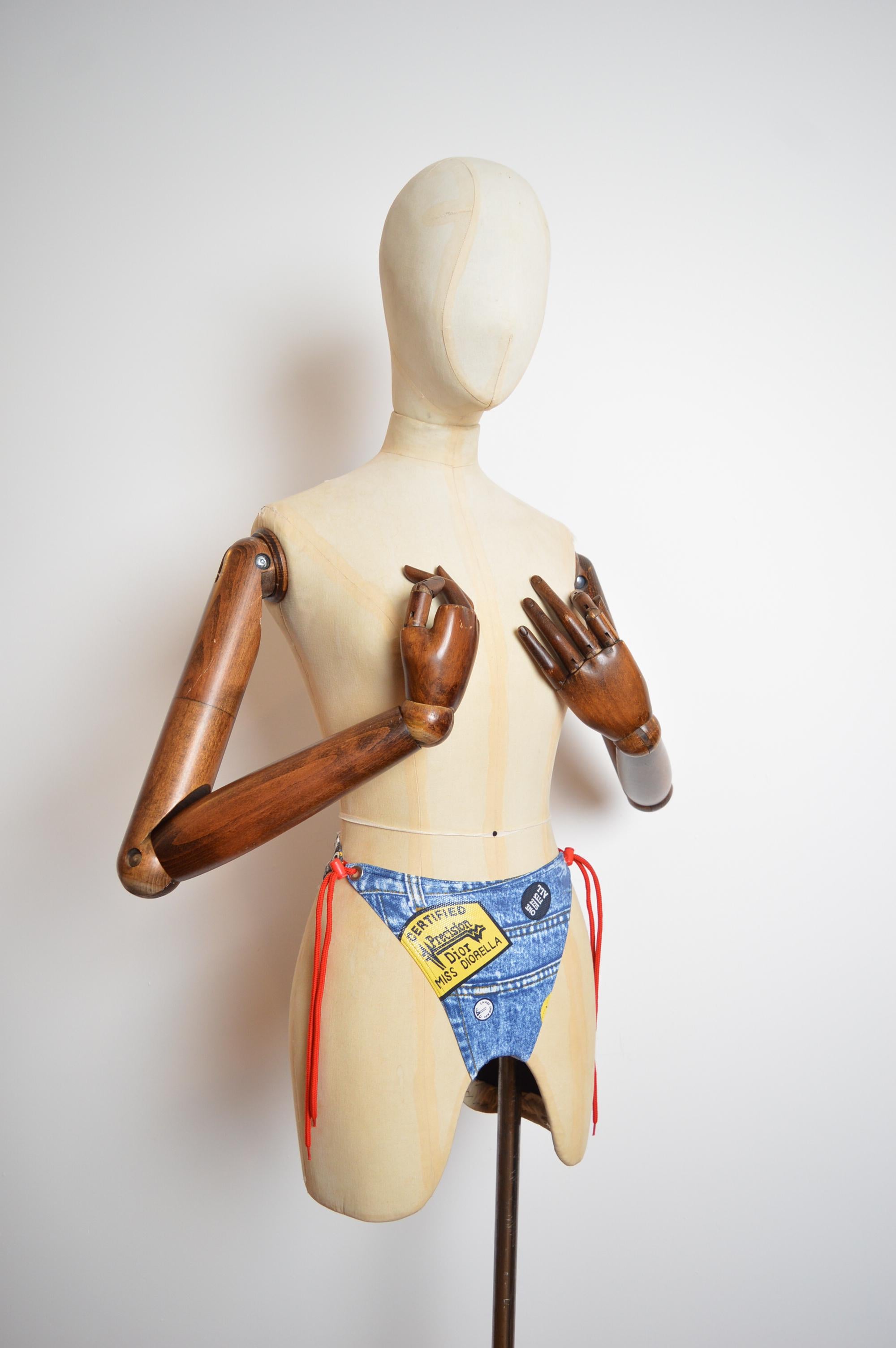 Christian Dior by John Galliano 2001 Denim-Bodyhose mit hoher Taille und Denim-Druck im Angebot 4