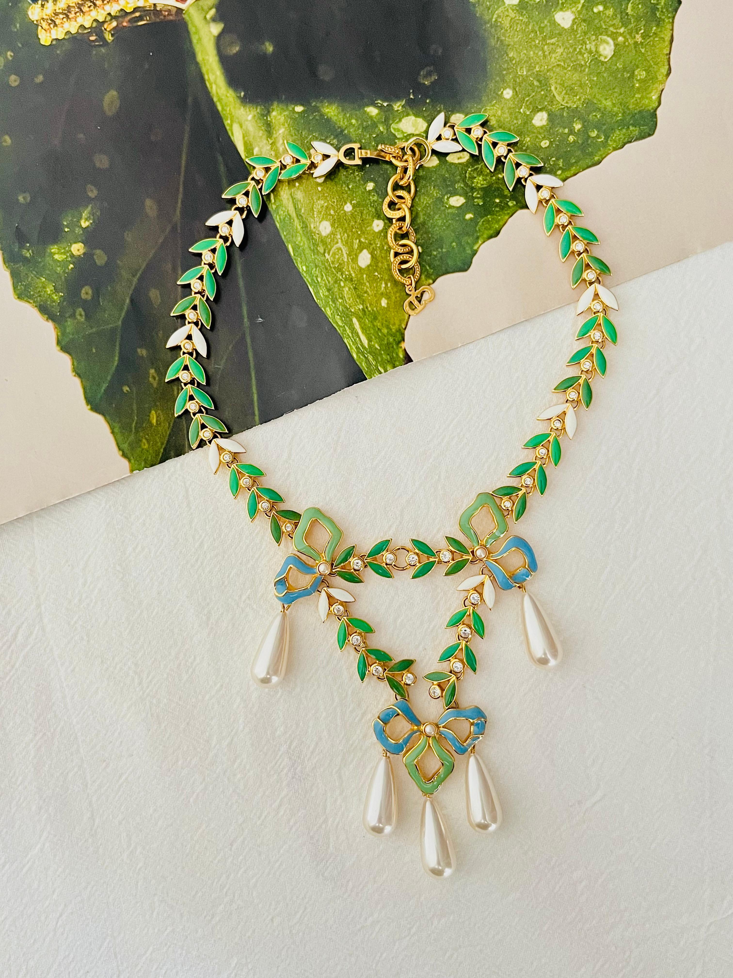 CHRISTIAN DIOR by John Galliano 2001 Vintage Green Blue Enamel Ribbon Knot Garlands Leaf Water Drop Pearls Crystals Chandelier Long Necklace

Very excellent condition. Very new. Never find this condition. Very high value collection. 100% Genuine.