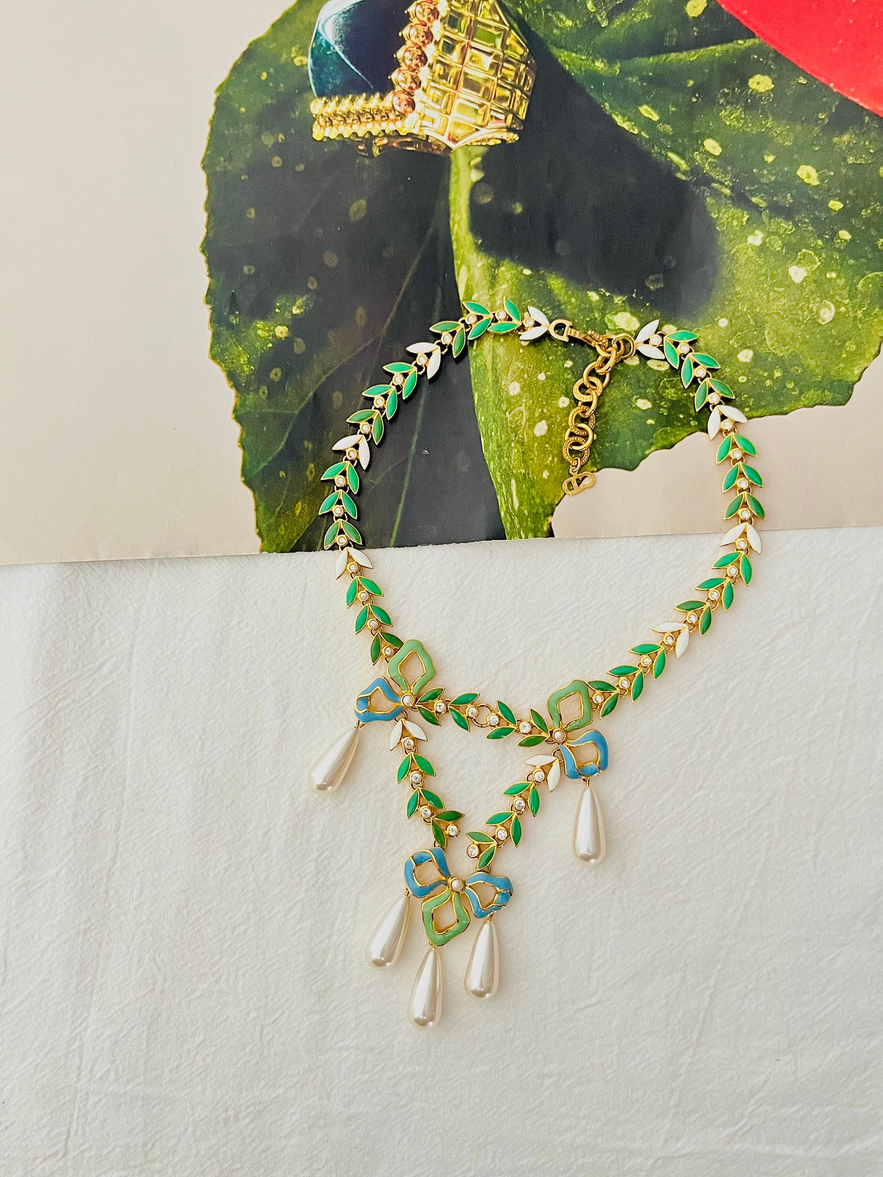 CHRISTIAN DIOR by John Galliano for Christian Dior 2001 Collana con nodo a nastro verde e ghirlande di perle In condizioni ottime in vendita a Wokingham, England