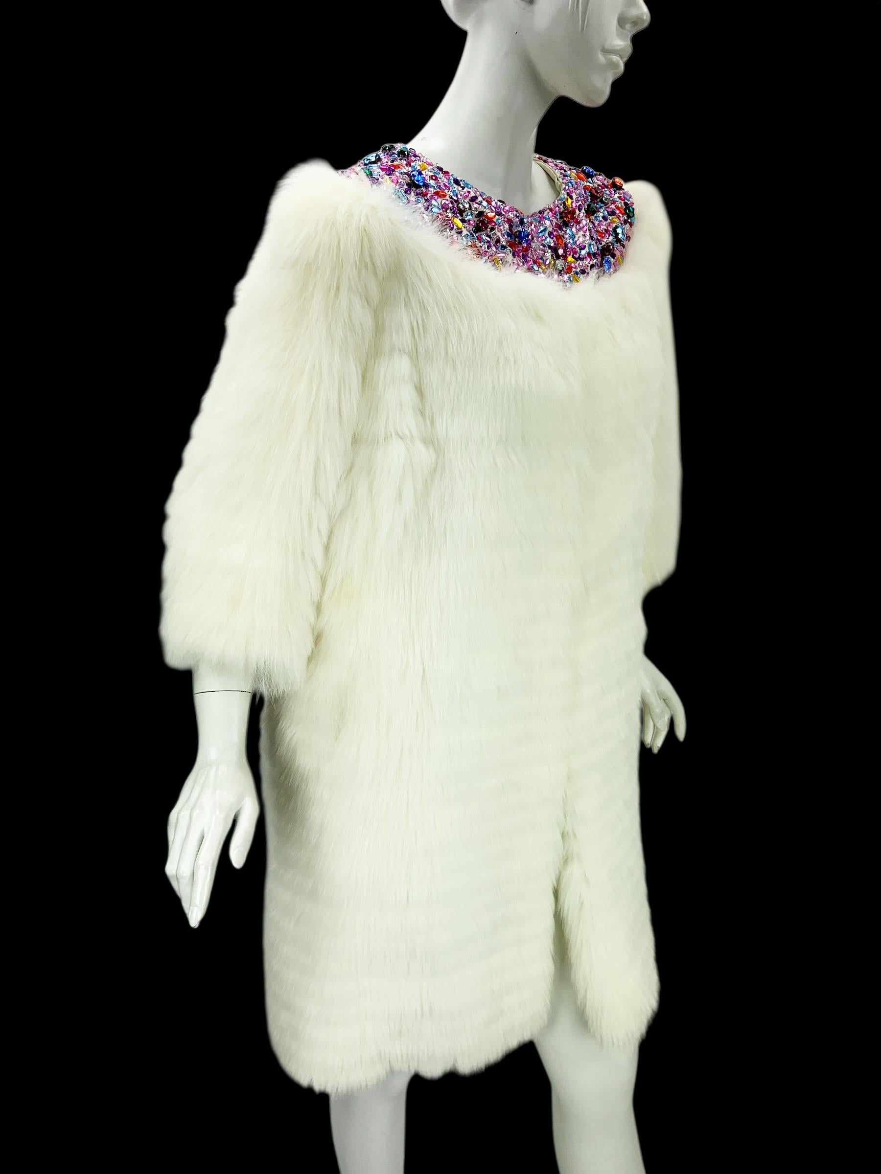 Christian Dior by John Galliano 2001 Cappotto in pelliccia di volpe bianca con colletto Jewell US 8 in vendita 1