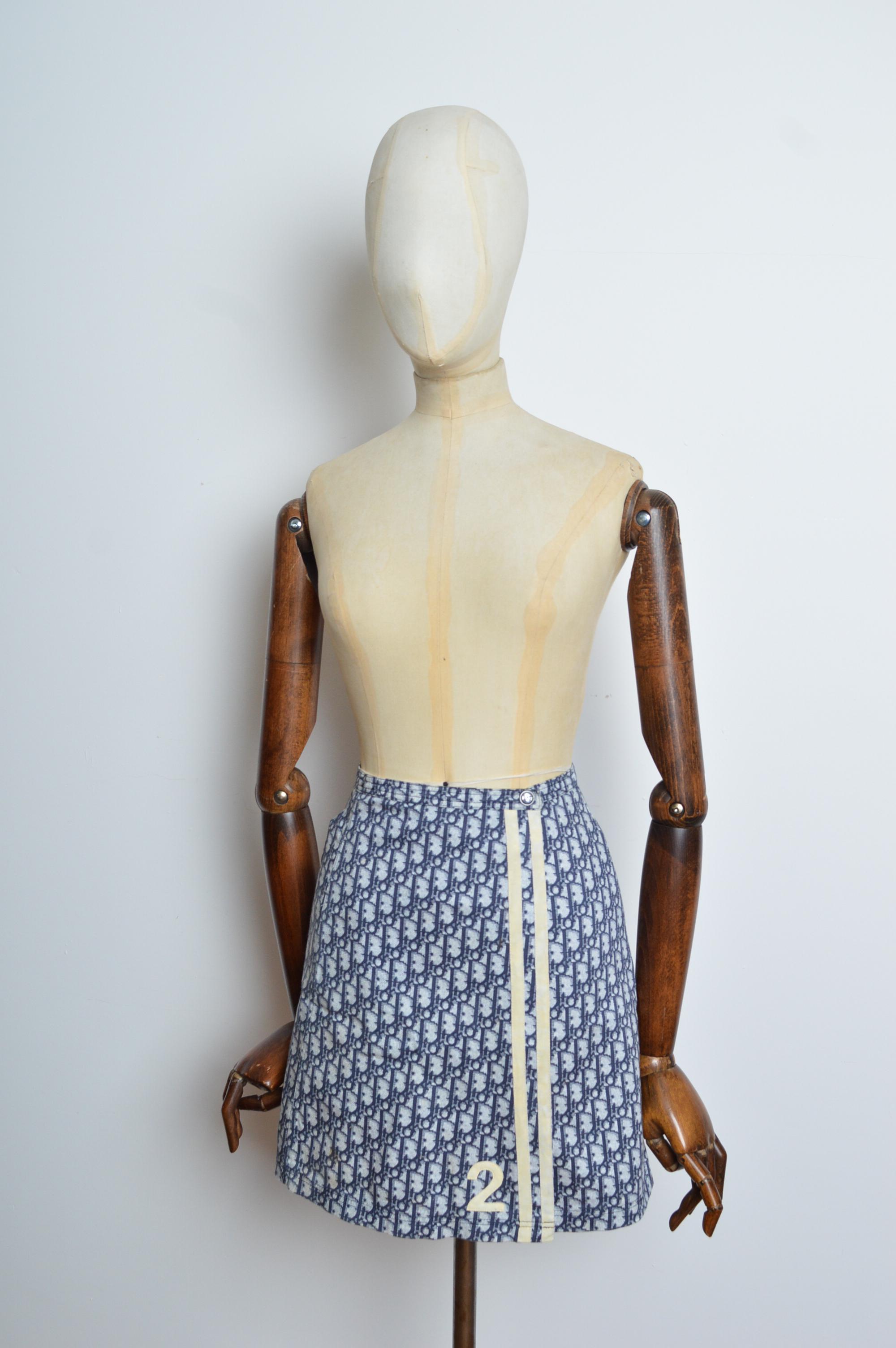 Christian Dior by John GALLIANO 2005 Blue Trotter print Wrap around Mini Skirt For Sale 4