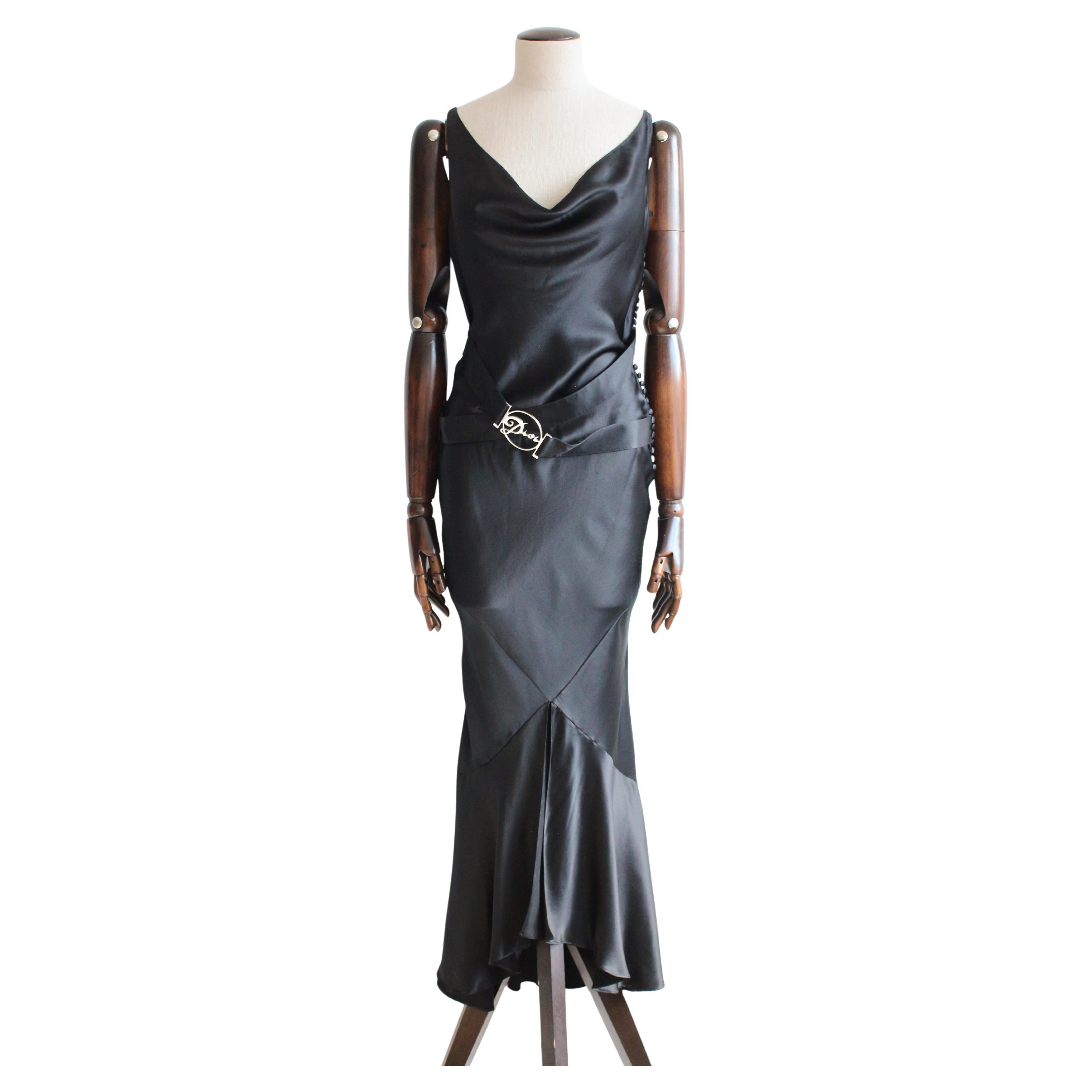 Christian Dior by John Galliano A/W04 - Robe noire en satin de soie avec ceinture à logo