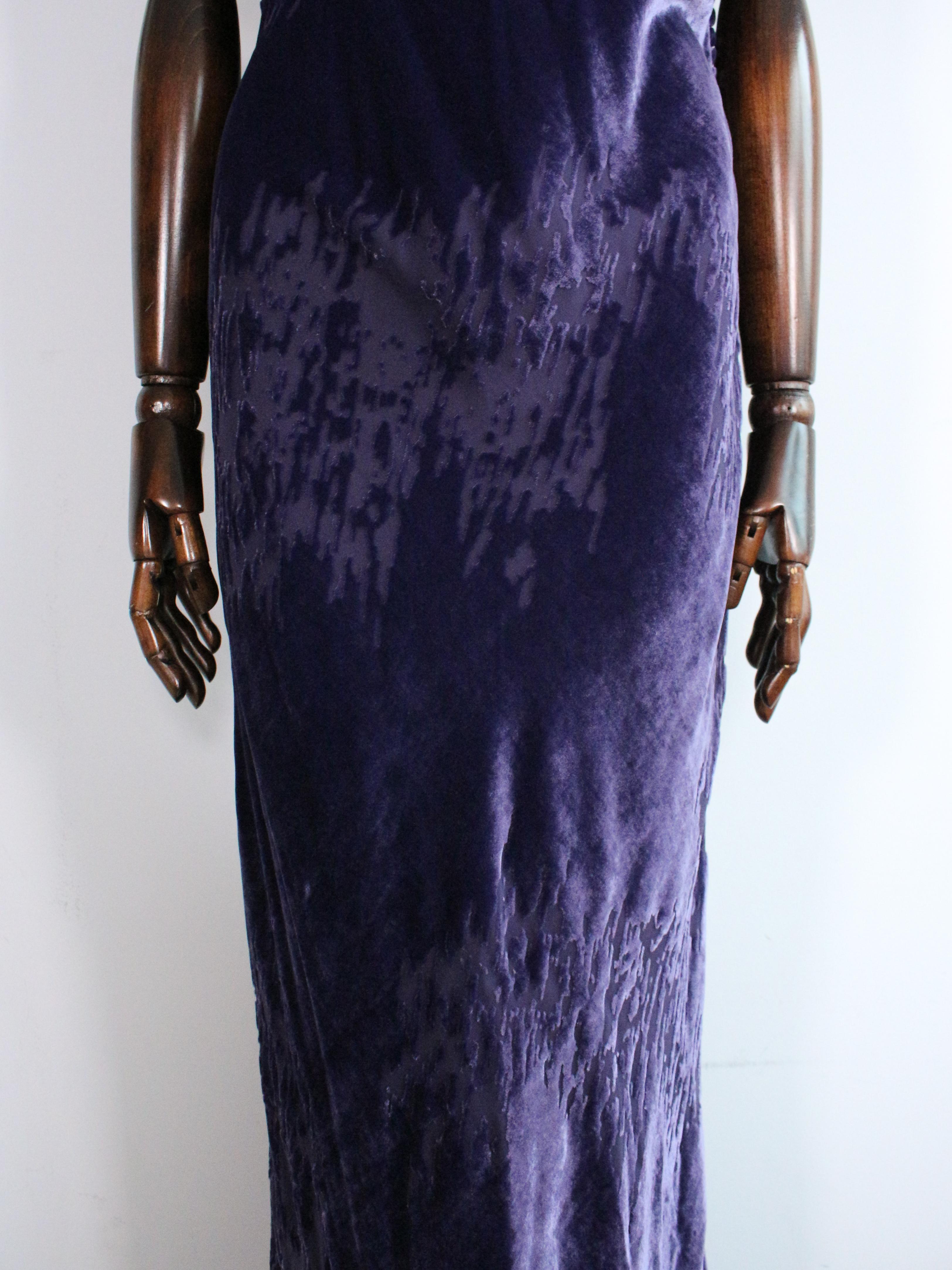 Christian Galliano for Christian Dior A/W05 abito e giacca in velluto viola Devoré in vendita 5