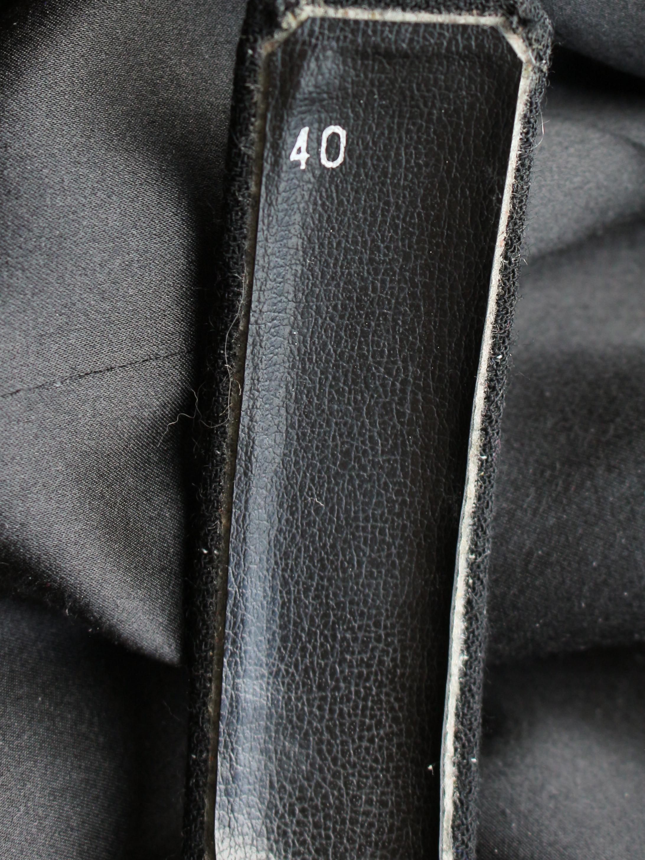 John Galliano for Christian Dior A/W98: abito gessato con cintura e rifiniture in pizzo in vendita 13