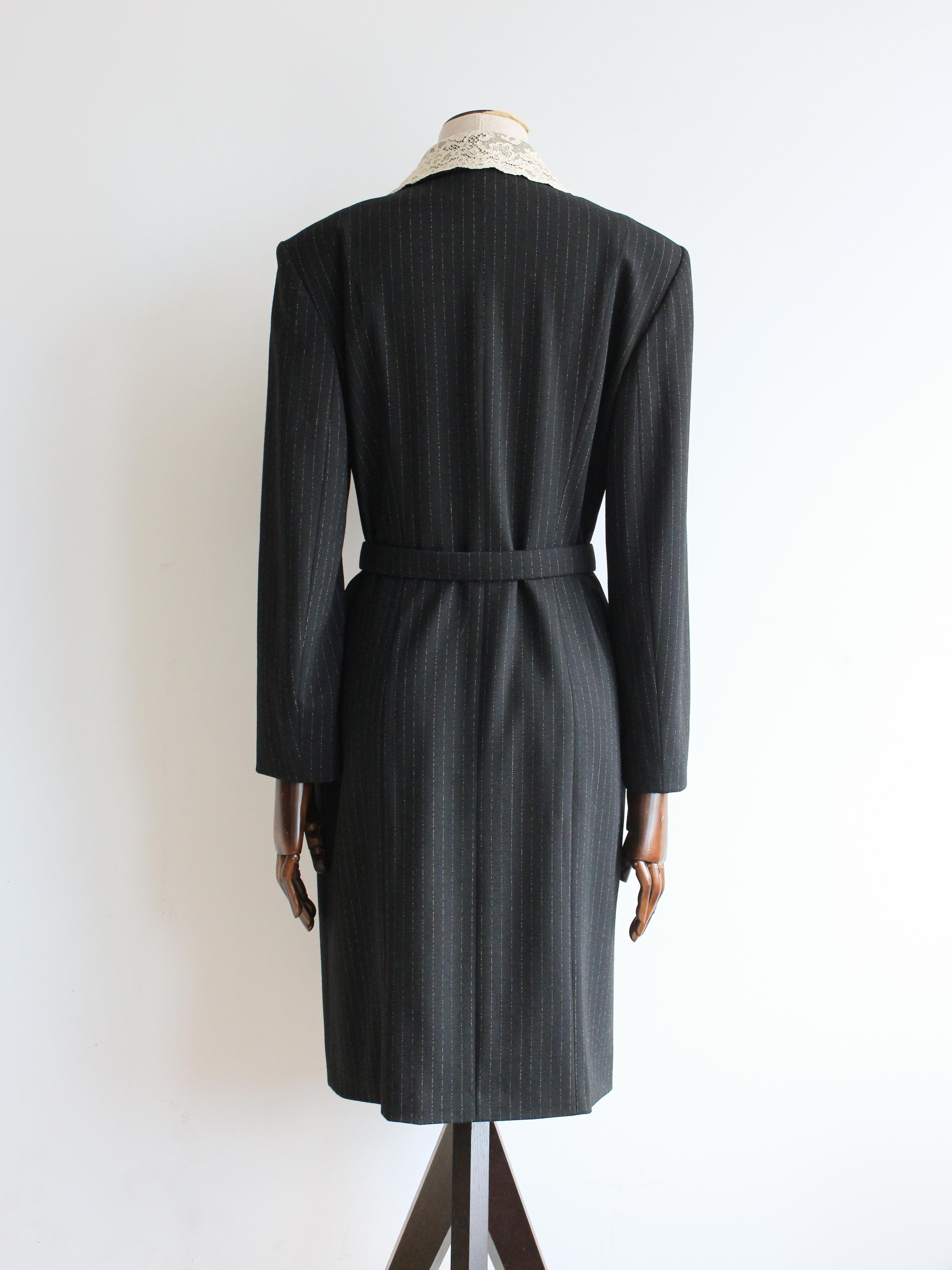 John Galliano for Christian Dior A/W98: abito gessato con cintura e rifiniture in pizzo In condizioni buone in vendita a Manchester, GB