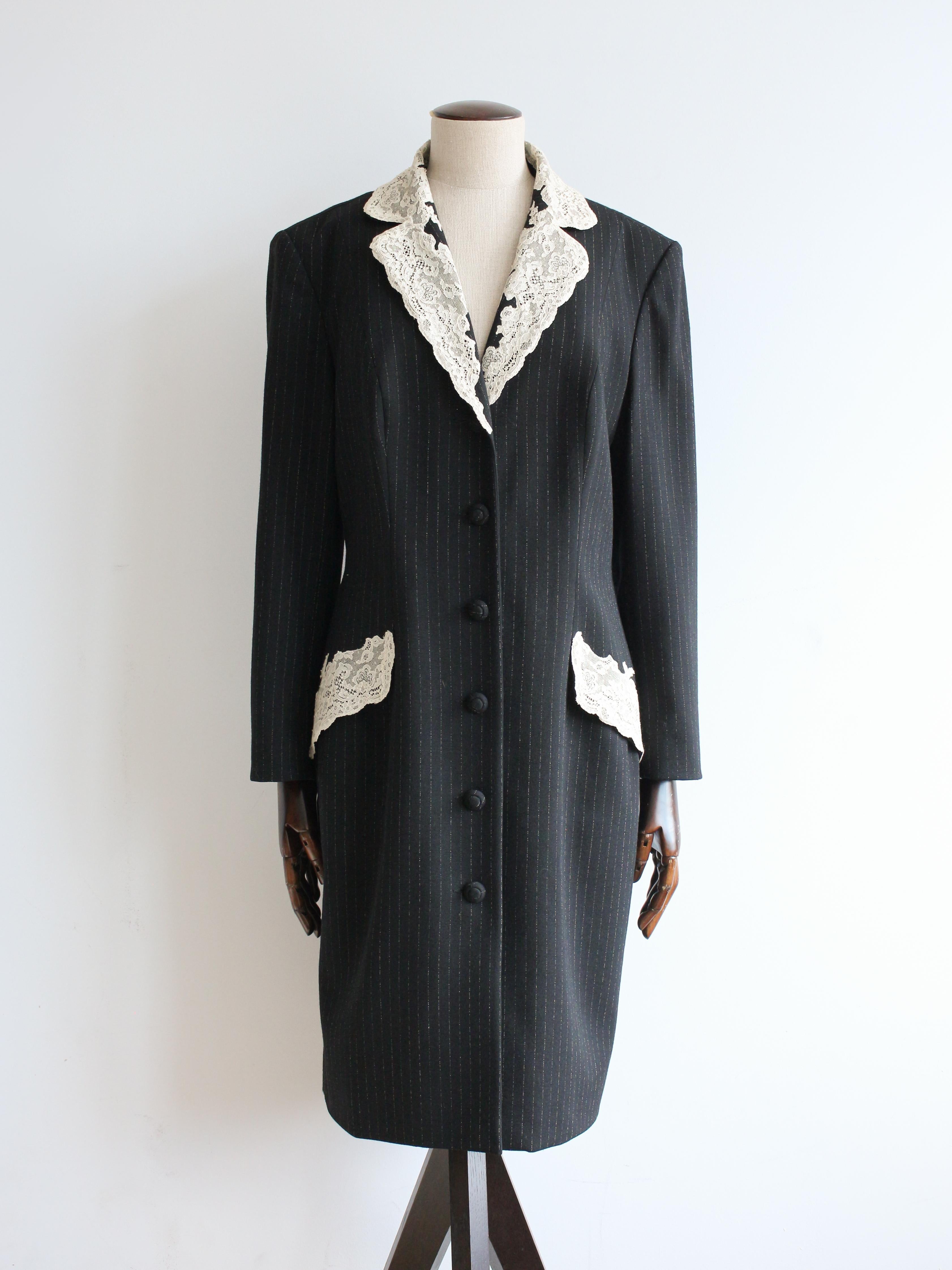 Donna John Galliano for Christian Dior A/W98: abito gessato con cintura e rifiniture in pizzo in vendita