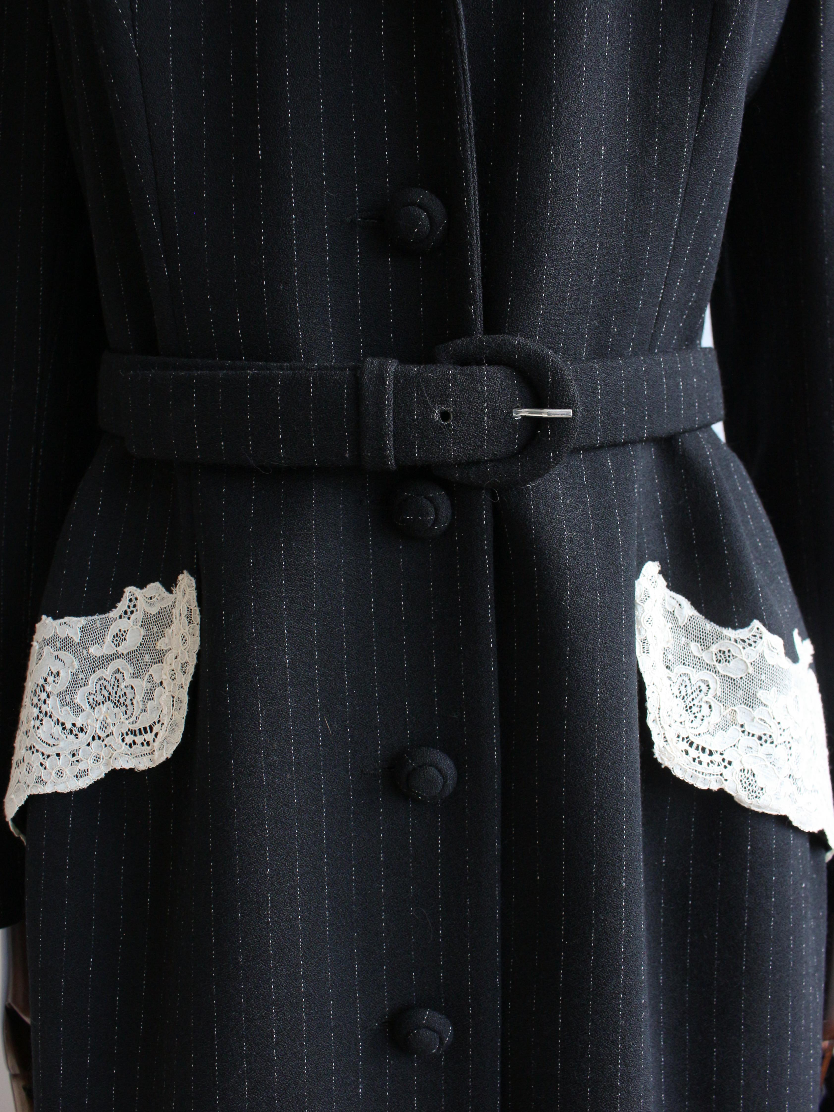 John Galliano for Christian Dior A/W98: abito gessato con cintura e rifiniture in pizzo in vendita 3