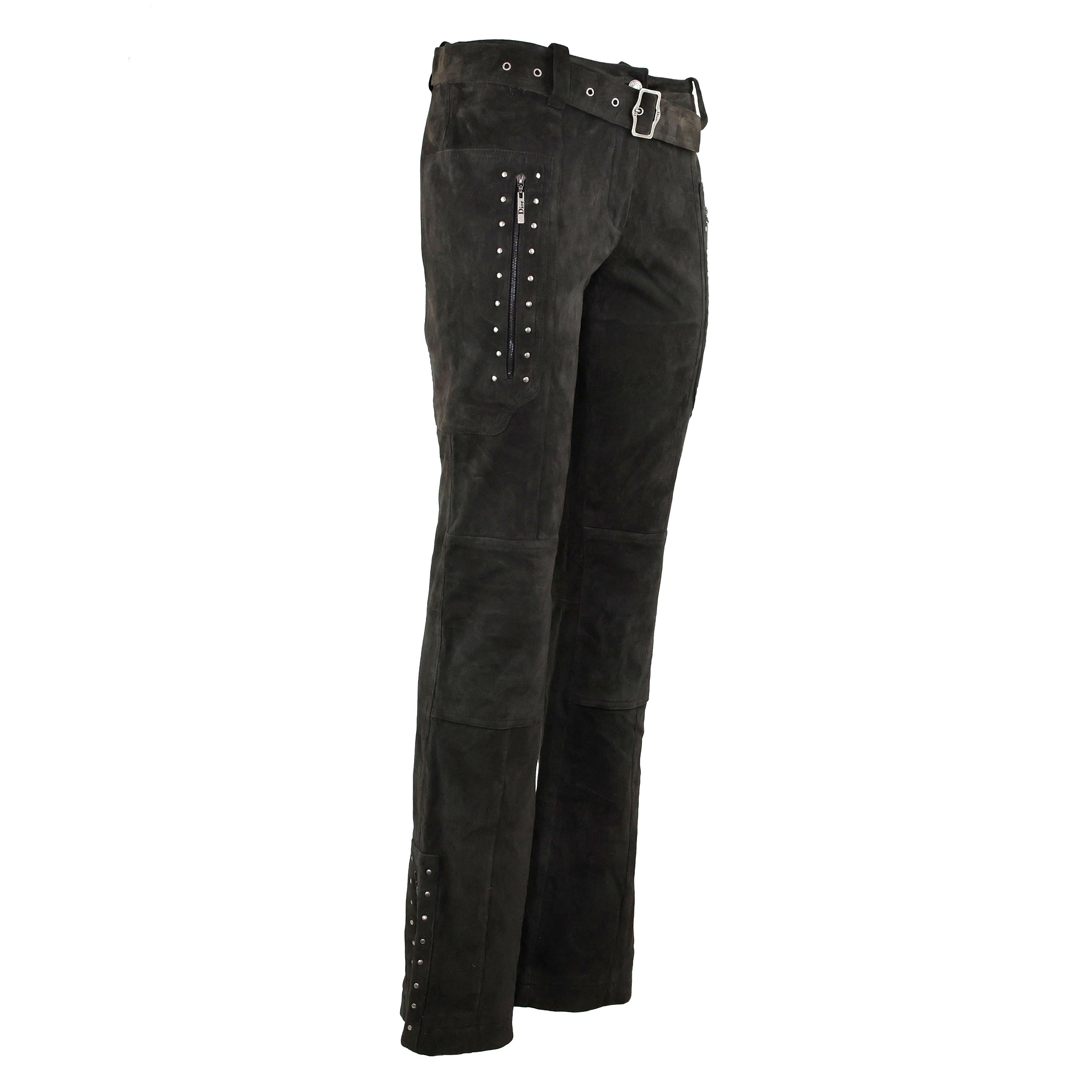 Christian Dior by John Galliano AW04 Ensemble en daim clouté (veste et pantalon) en vente 1