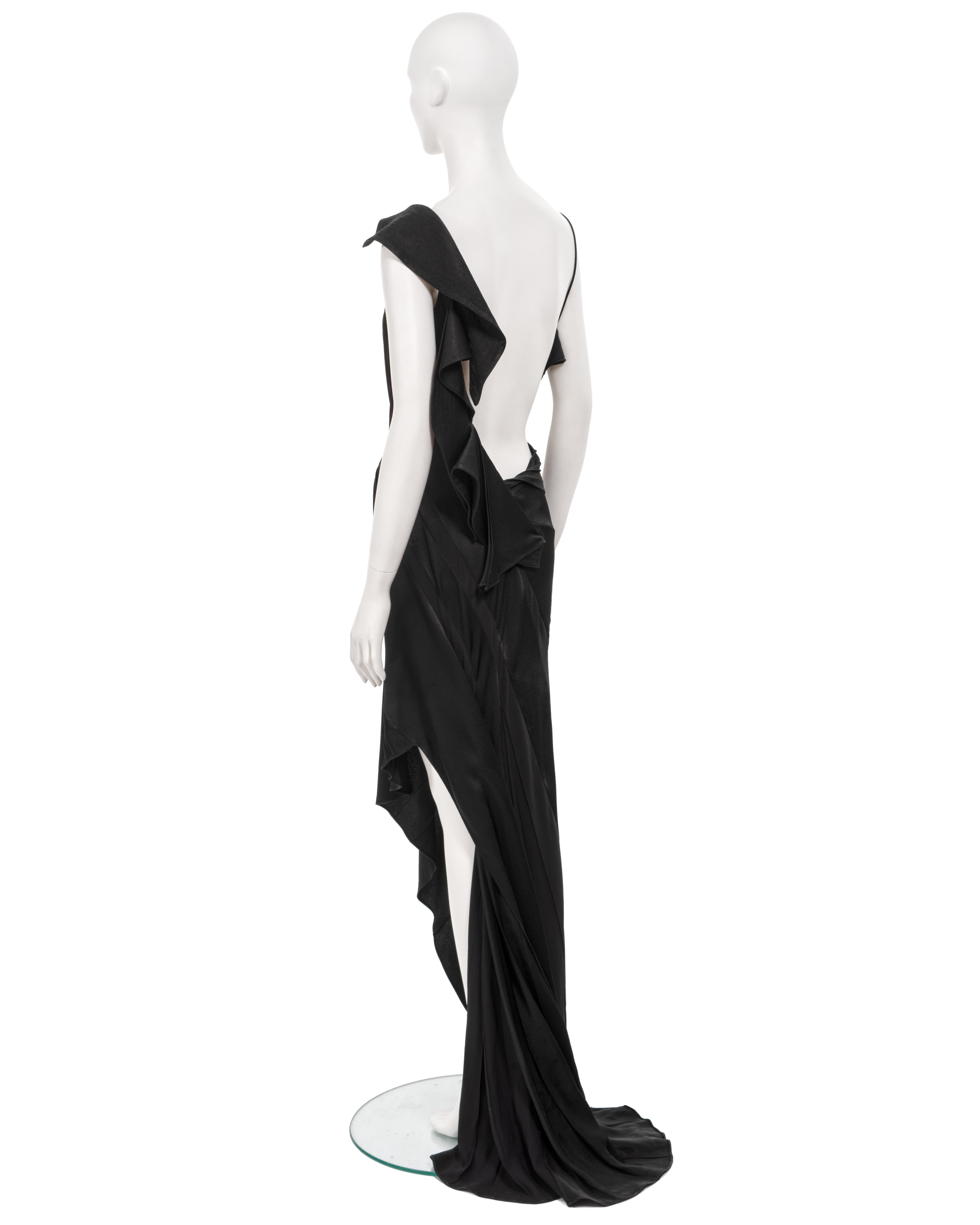 Christian Dior par John Galliano - Robe de soirée en satin noir coupée en biais, automne-hiver 2000 en vente 8