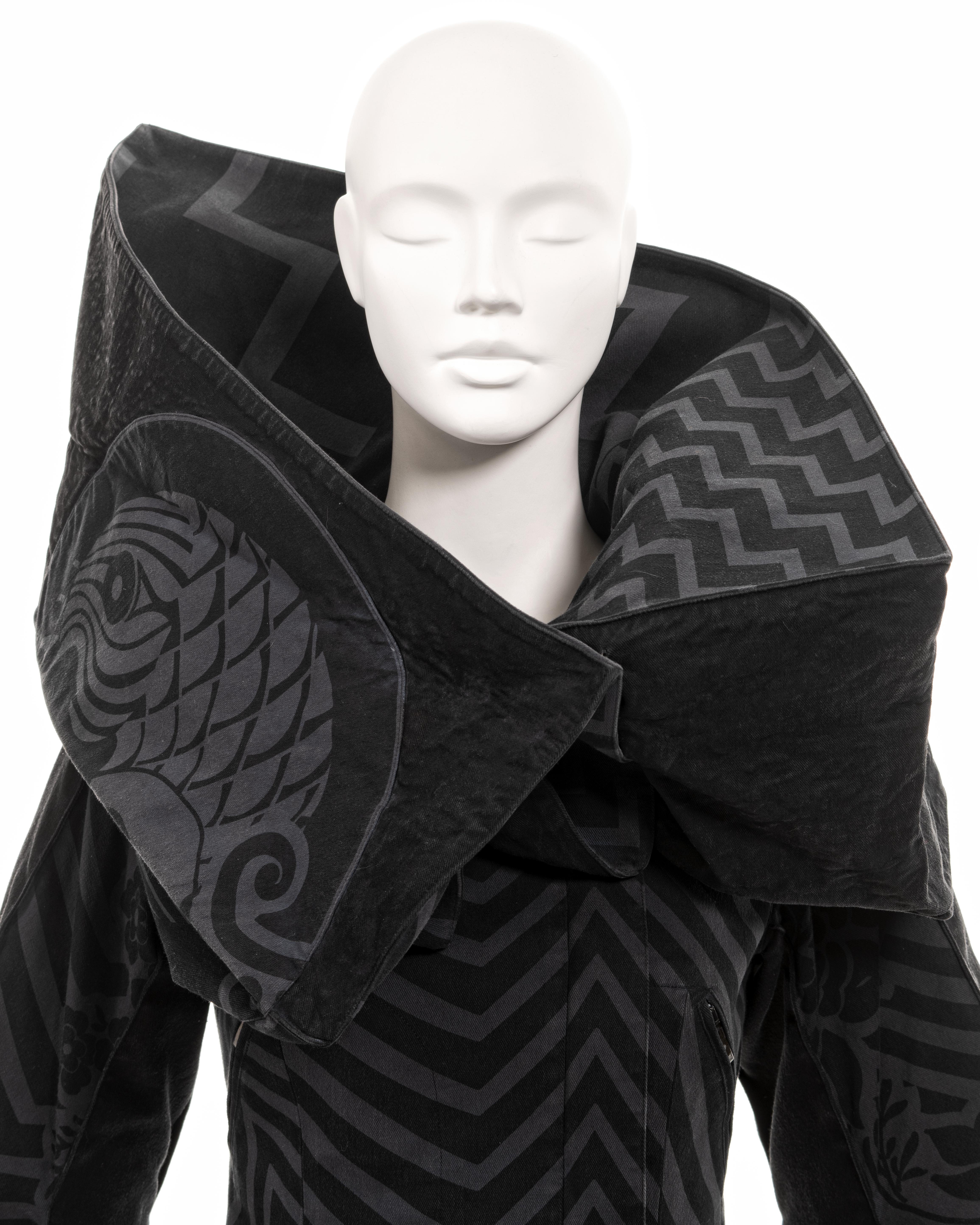 Christian Dior by John Galliano black chevron print cube-cut jacket, fw 2003 In Fair Condition In London, GB