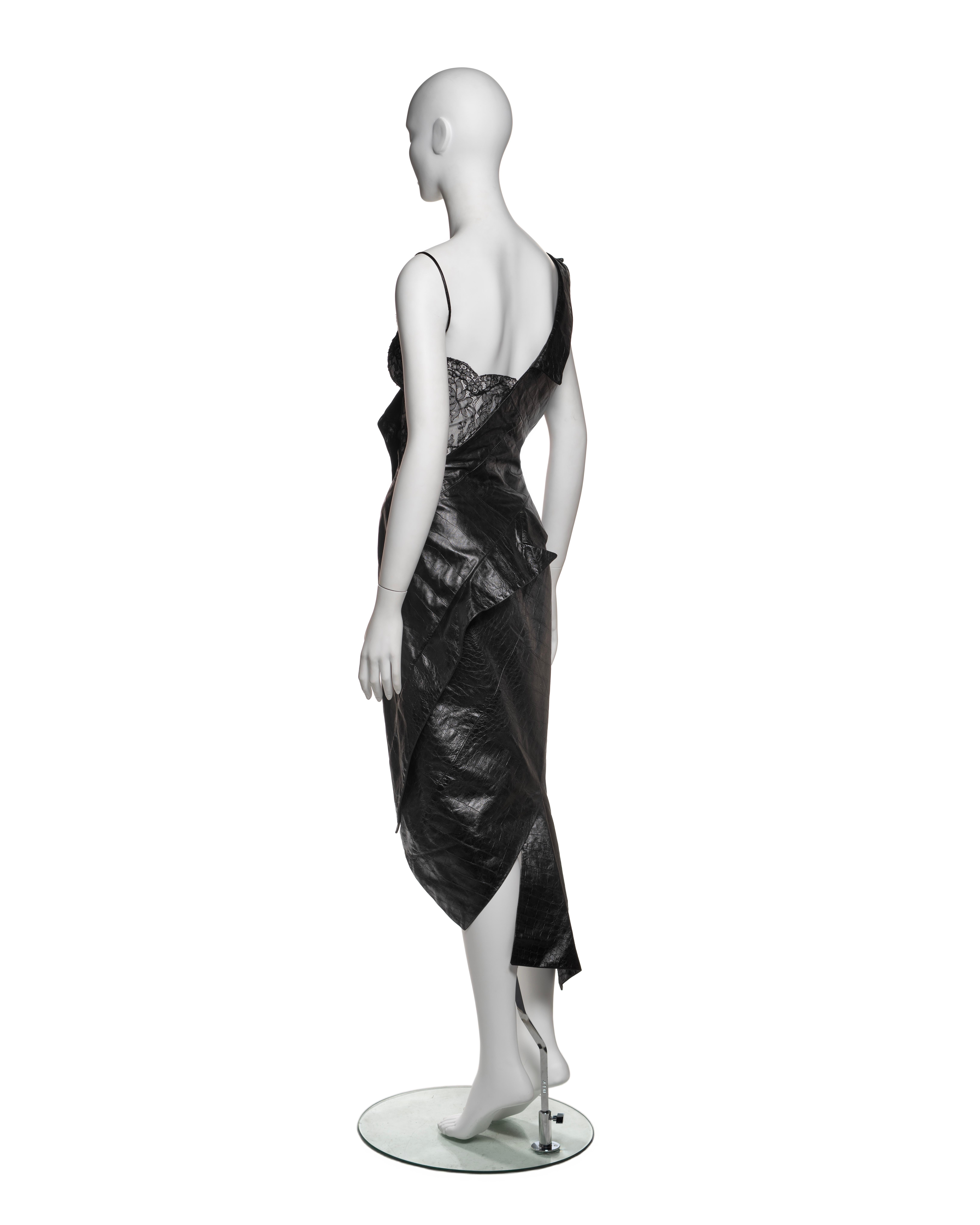Christian Dior by John Galliano Vestido de noche de cuero negro y encaje, FW 2000 7