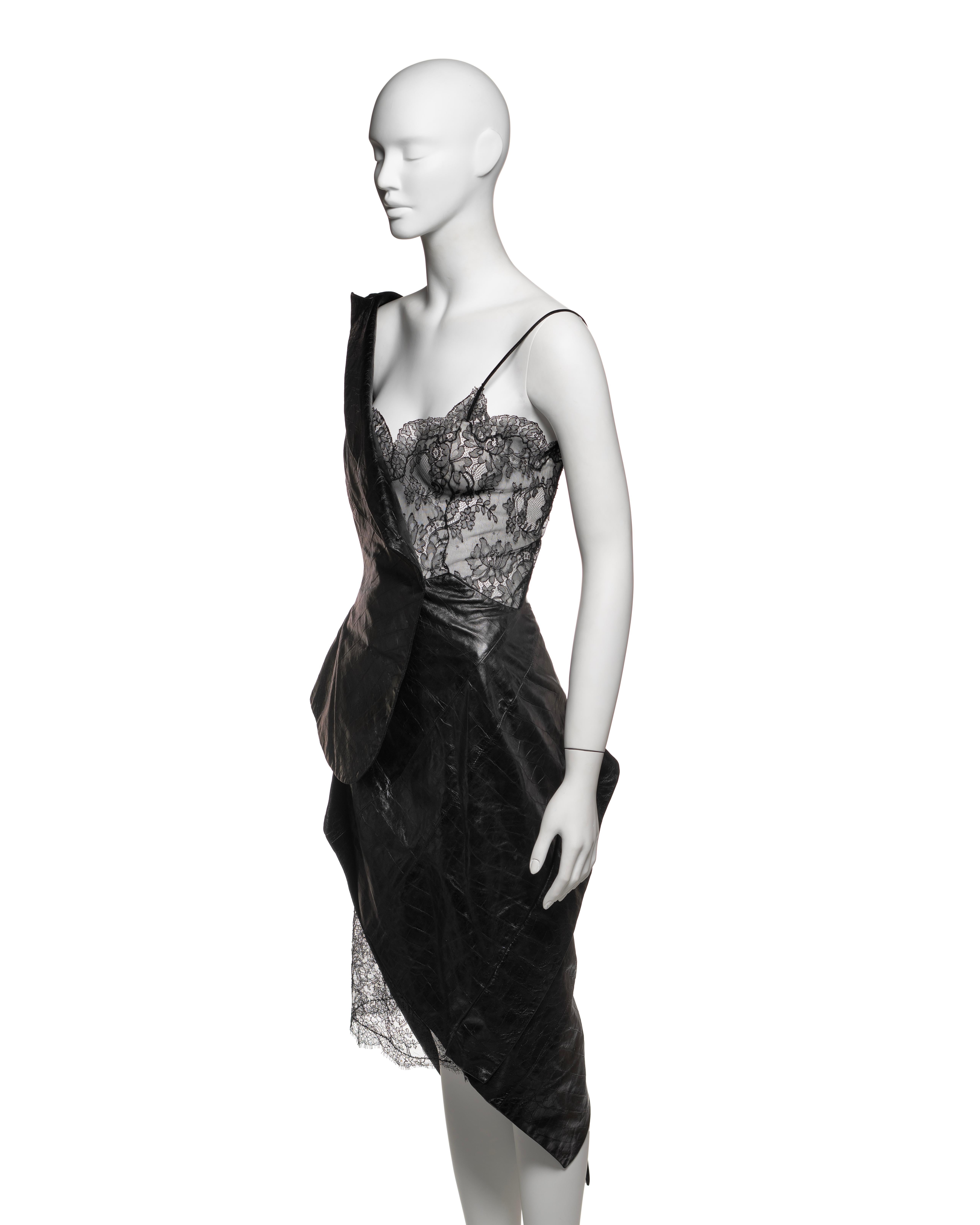 Christian Dior by John Galliano Vestido de noche de cuero negro y encaje, FW 2000 9