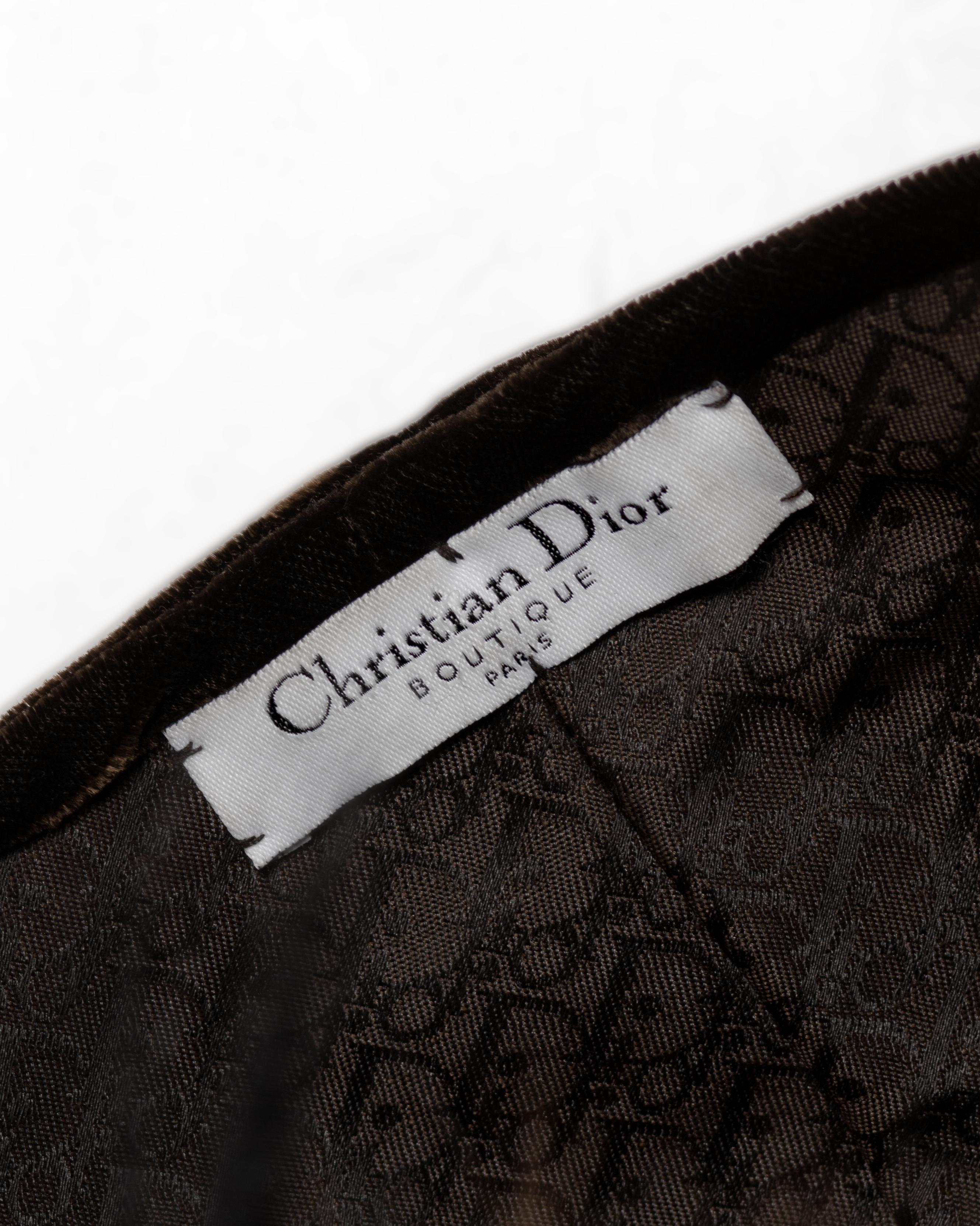 Christian Galliano for Christian Dior, turbante in velluto marrone con cresta in pelliccia, AI 2007 in vendita 7