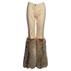 Christian Dior by John Galliano pantalones de algodón crema con piel de coyote, fw 2002