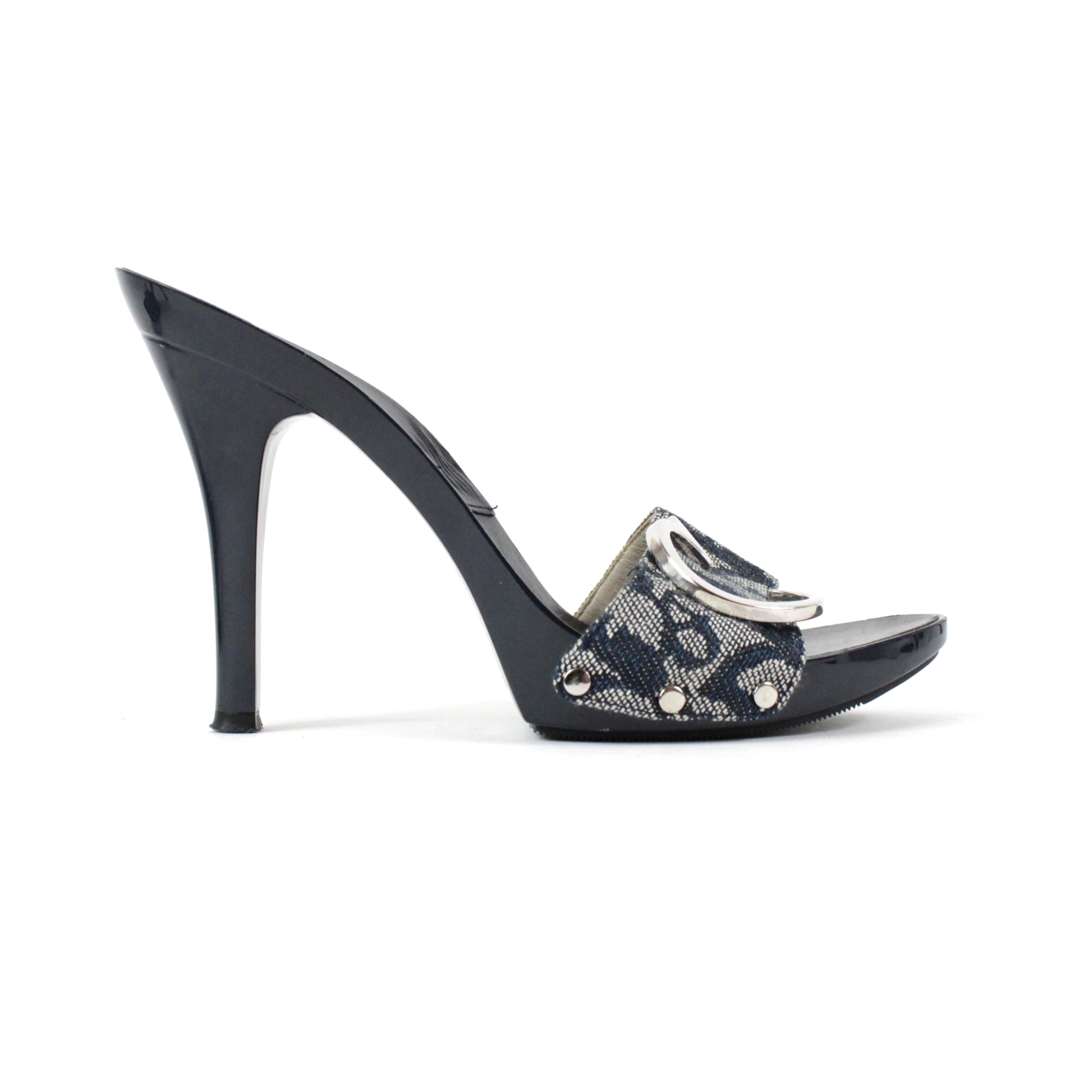 Chaussures à talons hauts Christian Dior par John Galliano Diorissimo logo CD Excellent état - En vente à Bressanone, IT