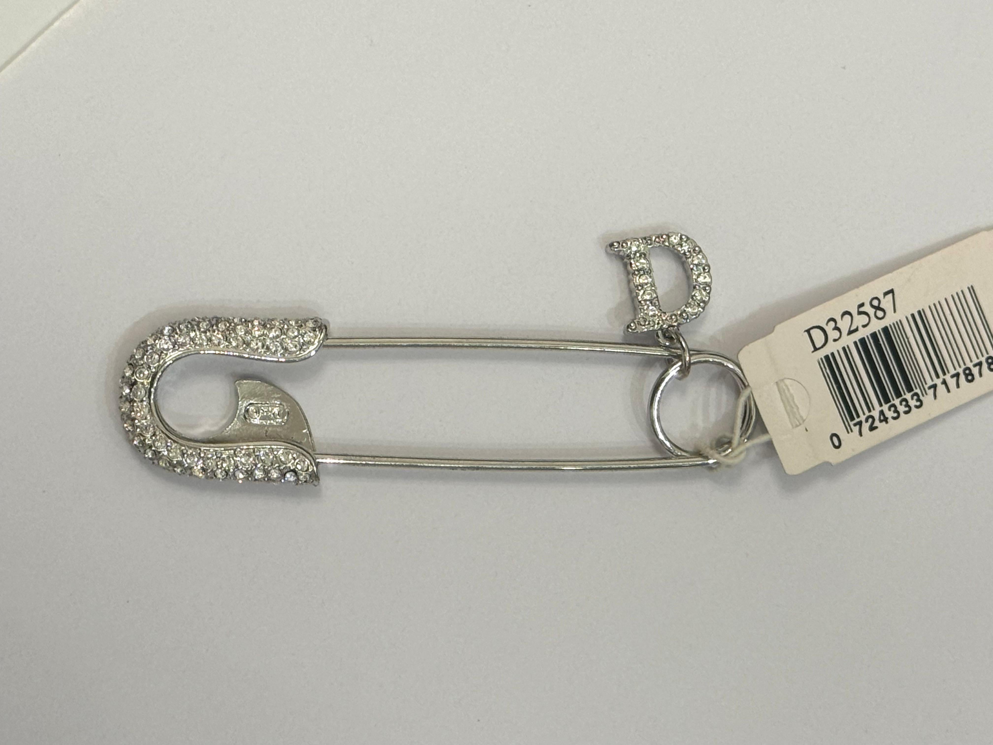 Broche épingle à nourrice en cristaux surdimensionnés Christian Dior by John Galliano F/W 2000 en vente 6