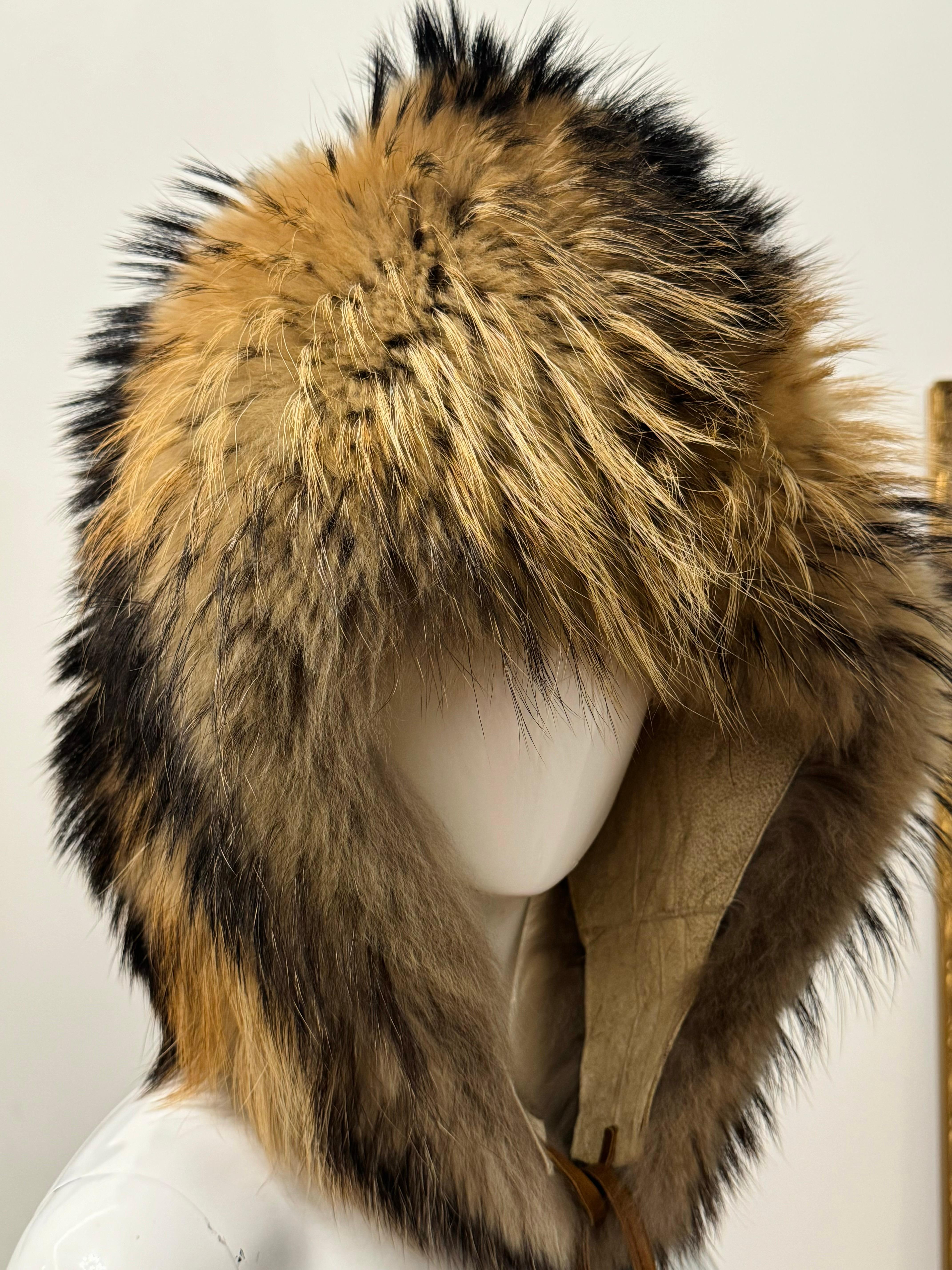 Christian Dior by John Galliano F/W 2002 sample raccoon fur oversized chapka hat en venta 5