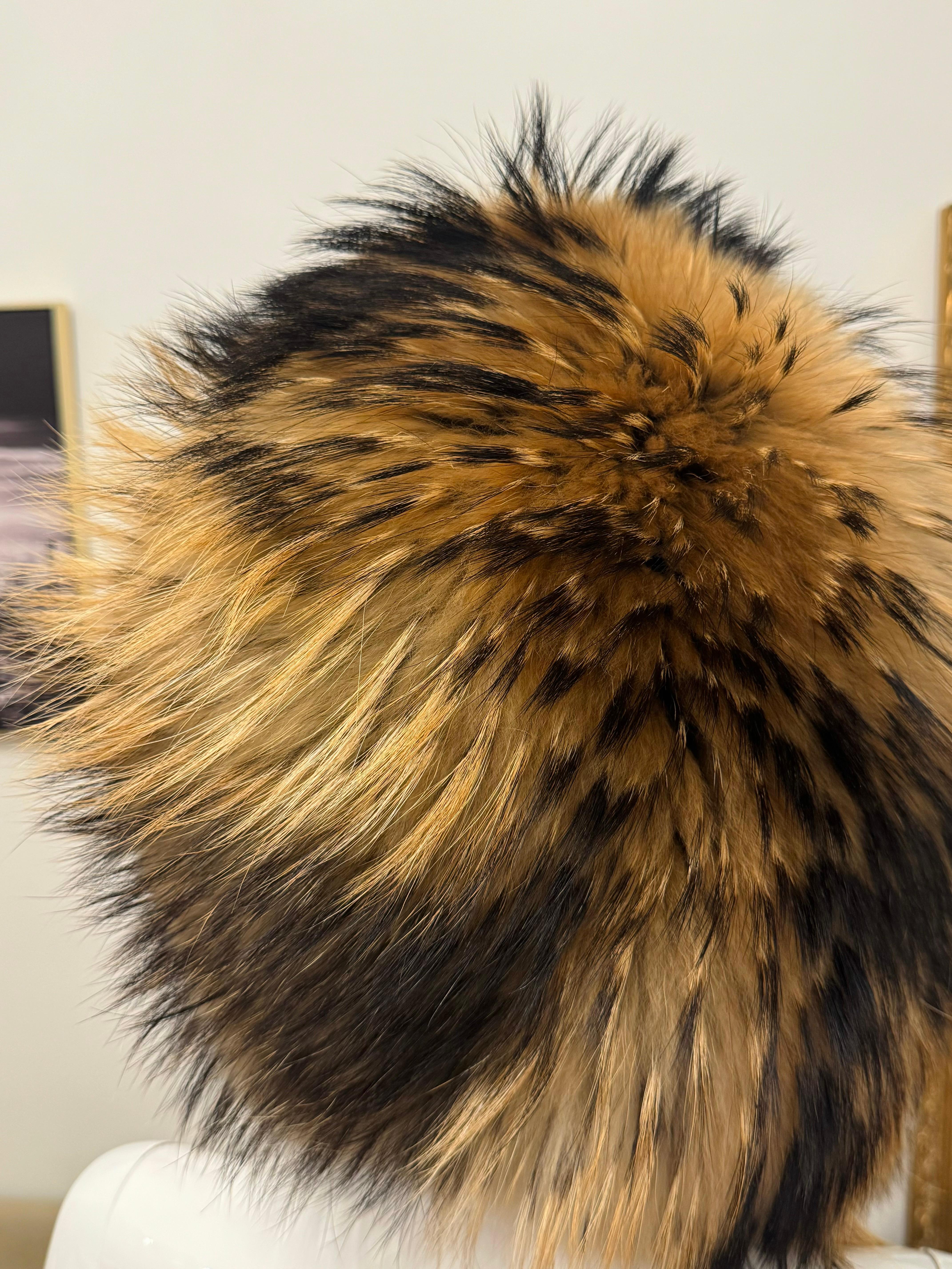 Christian Dior by John Galliano F/W 2002 sample raccoon fur oversized chapka hat en venta 9