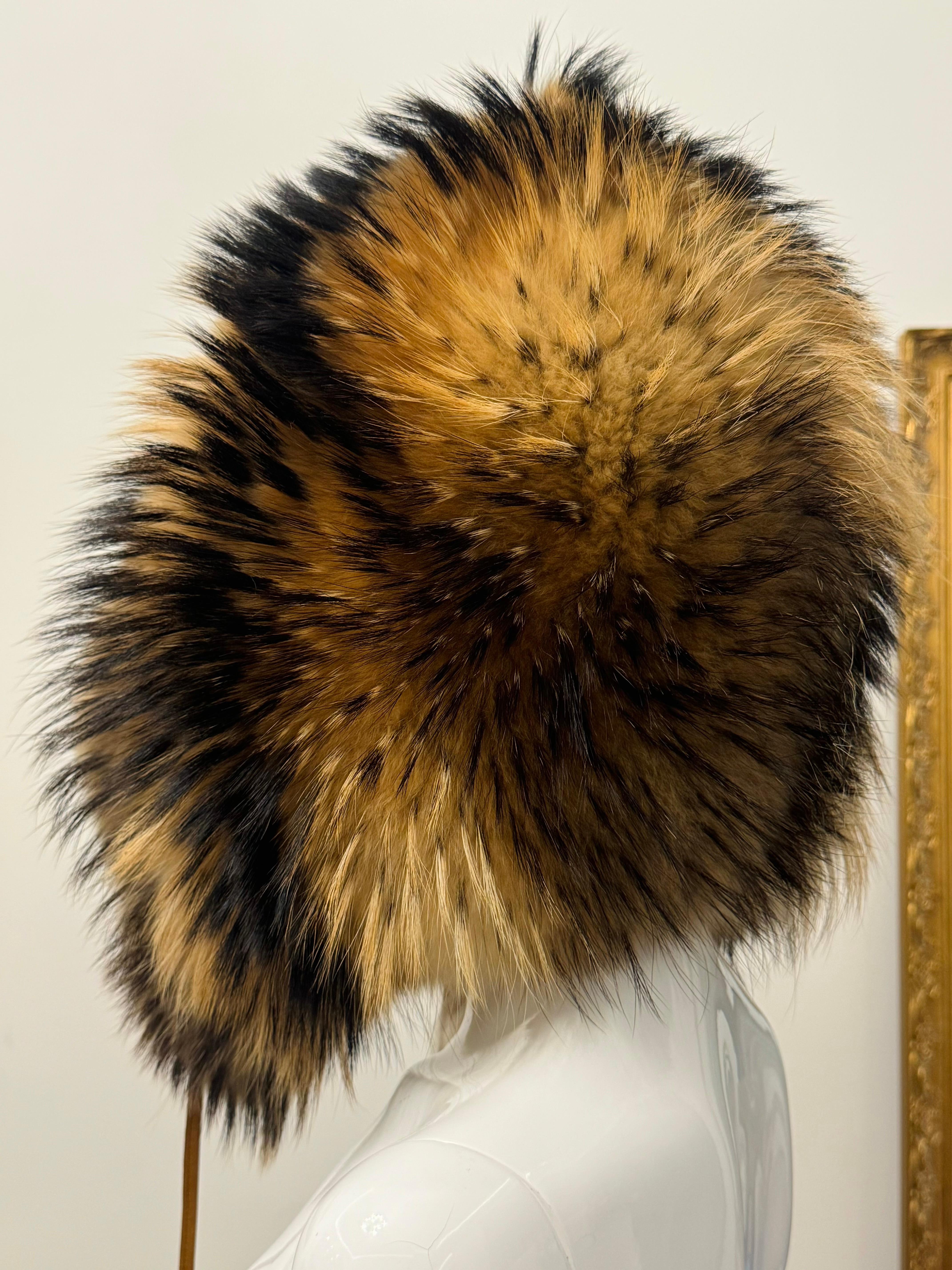 Christian Dior by John Galliano F/W 2002 sample raccoon fur oversized chapka hat en venta 11