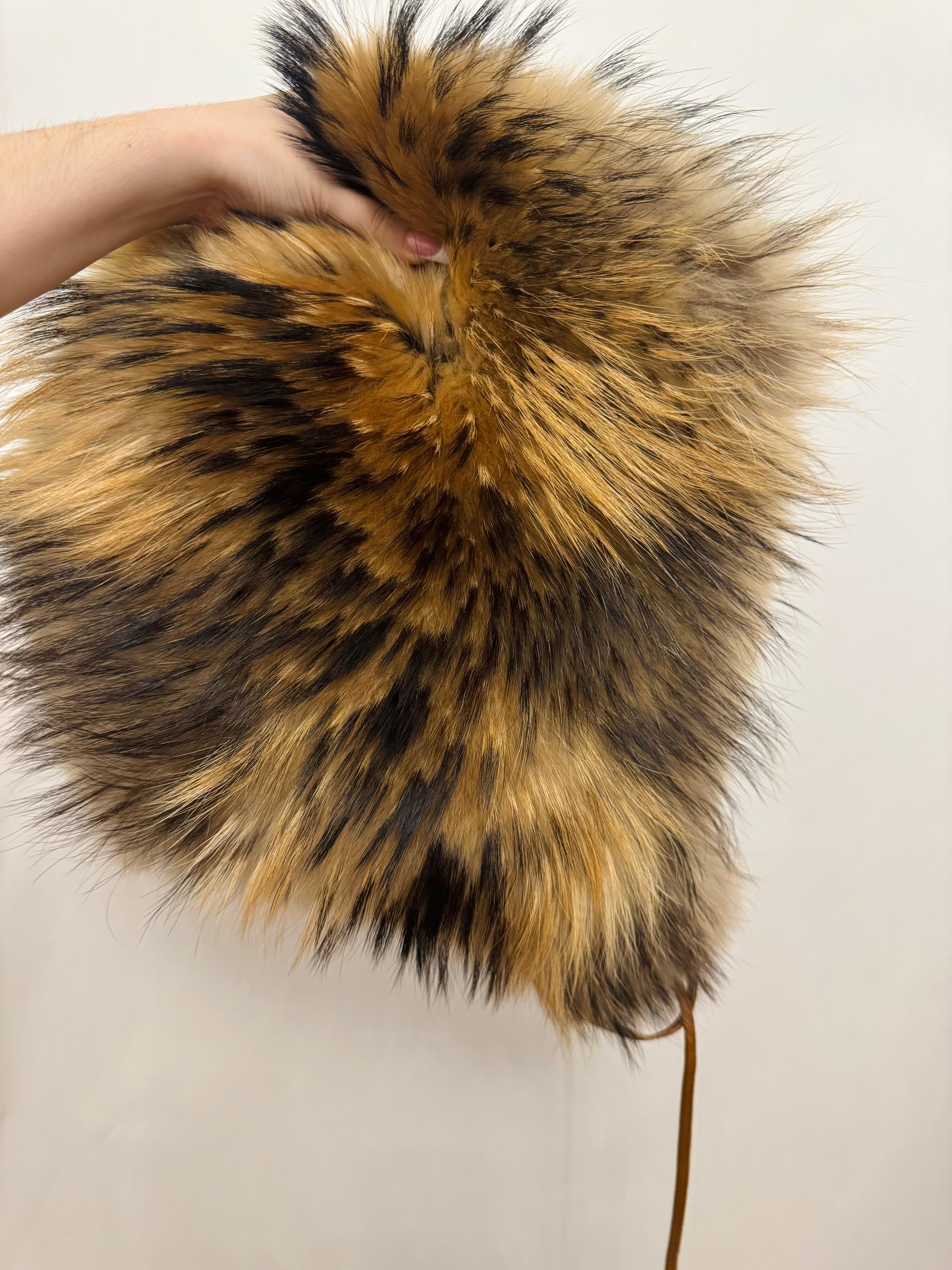 Christian Dior by John Galliano F/W 2002 sample raccoon fur oversized chapka hat en venta 13