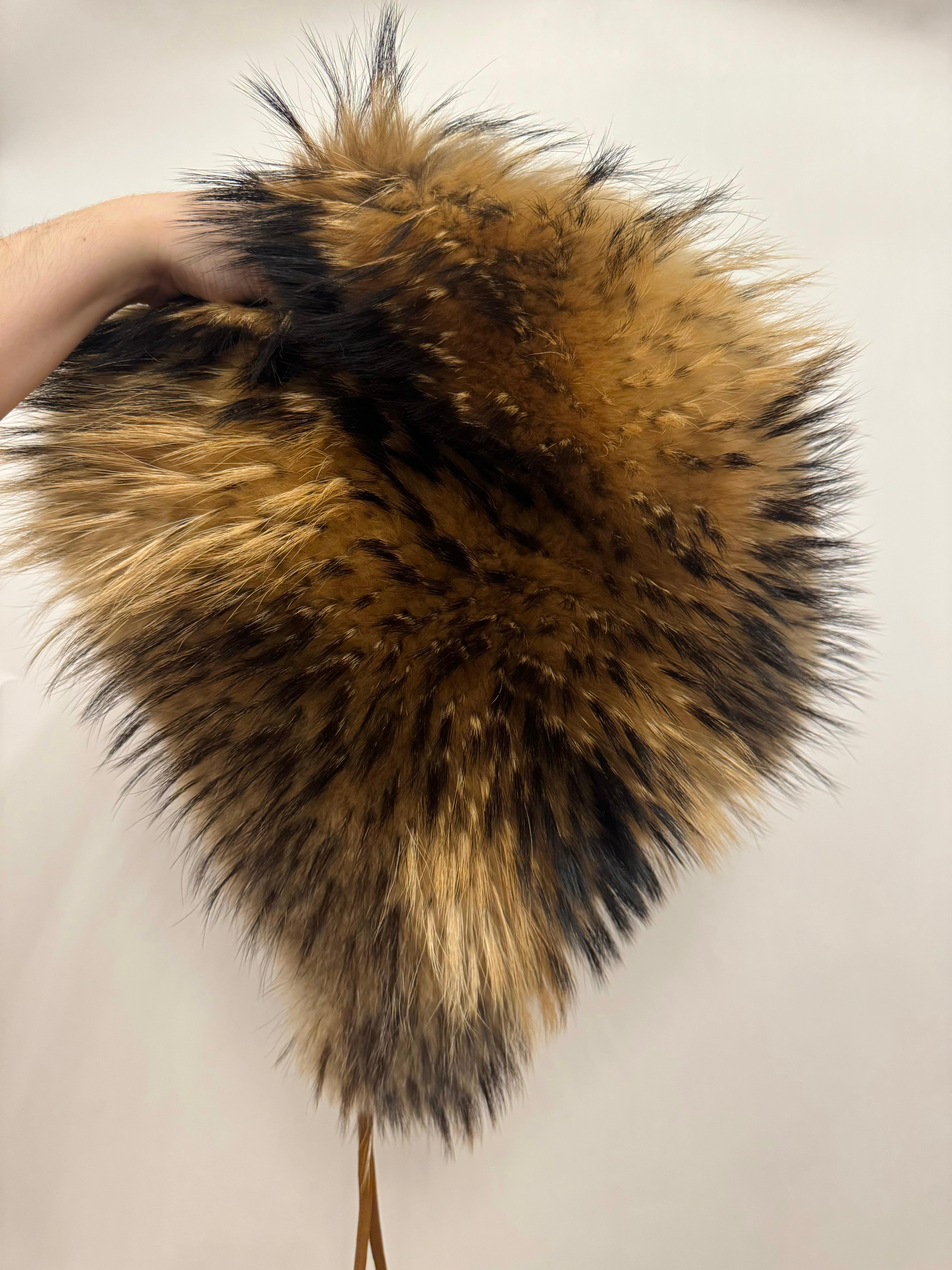 Christian Dior by John Galliano F/W 2002 sample raccoon fur oversized chapka hat en venta 14