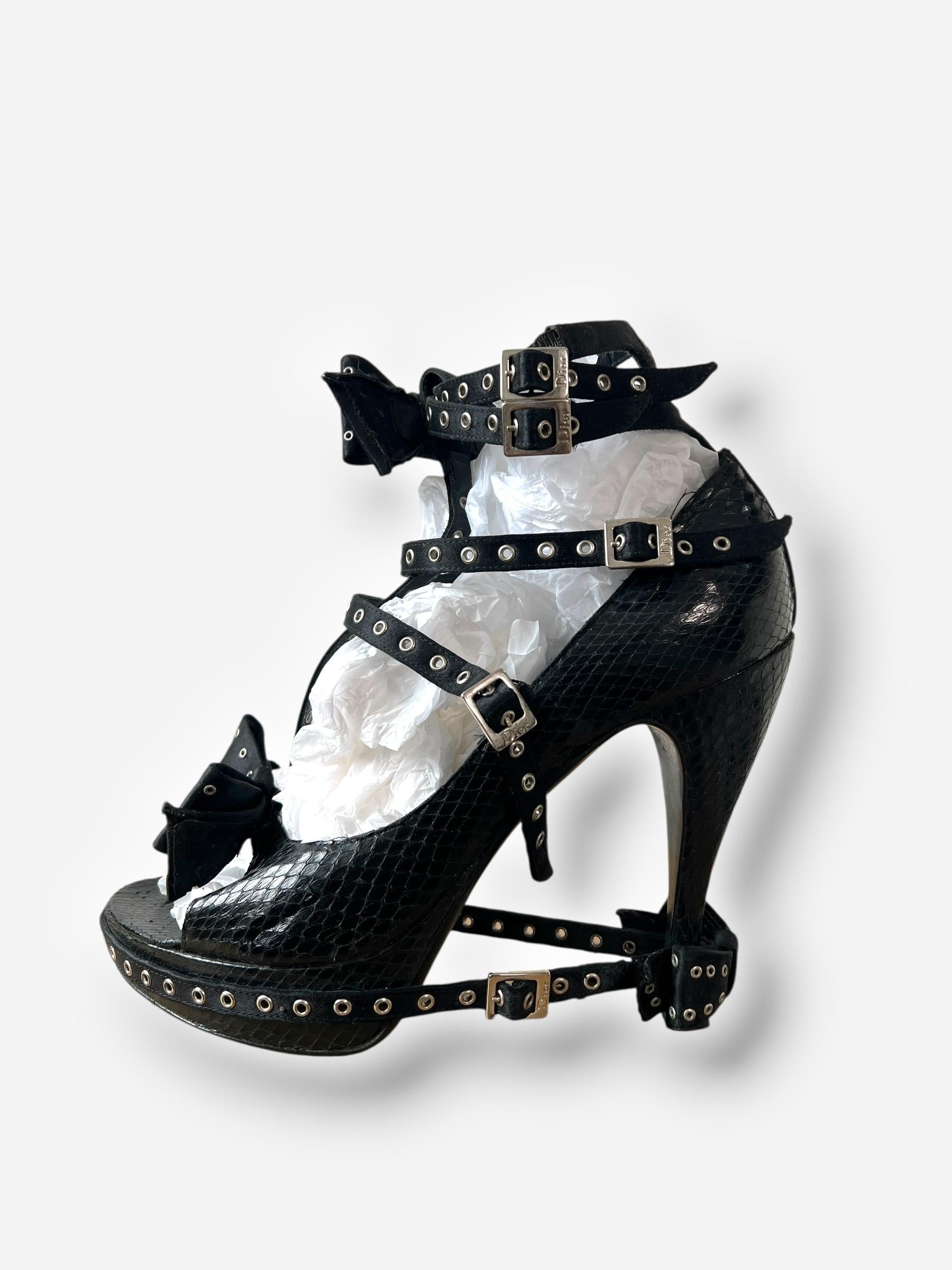 Christian Dior by John Galliano F/W 2003 Black Bow Buckle Heels – Runway Version For Sale 1